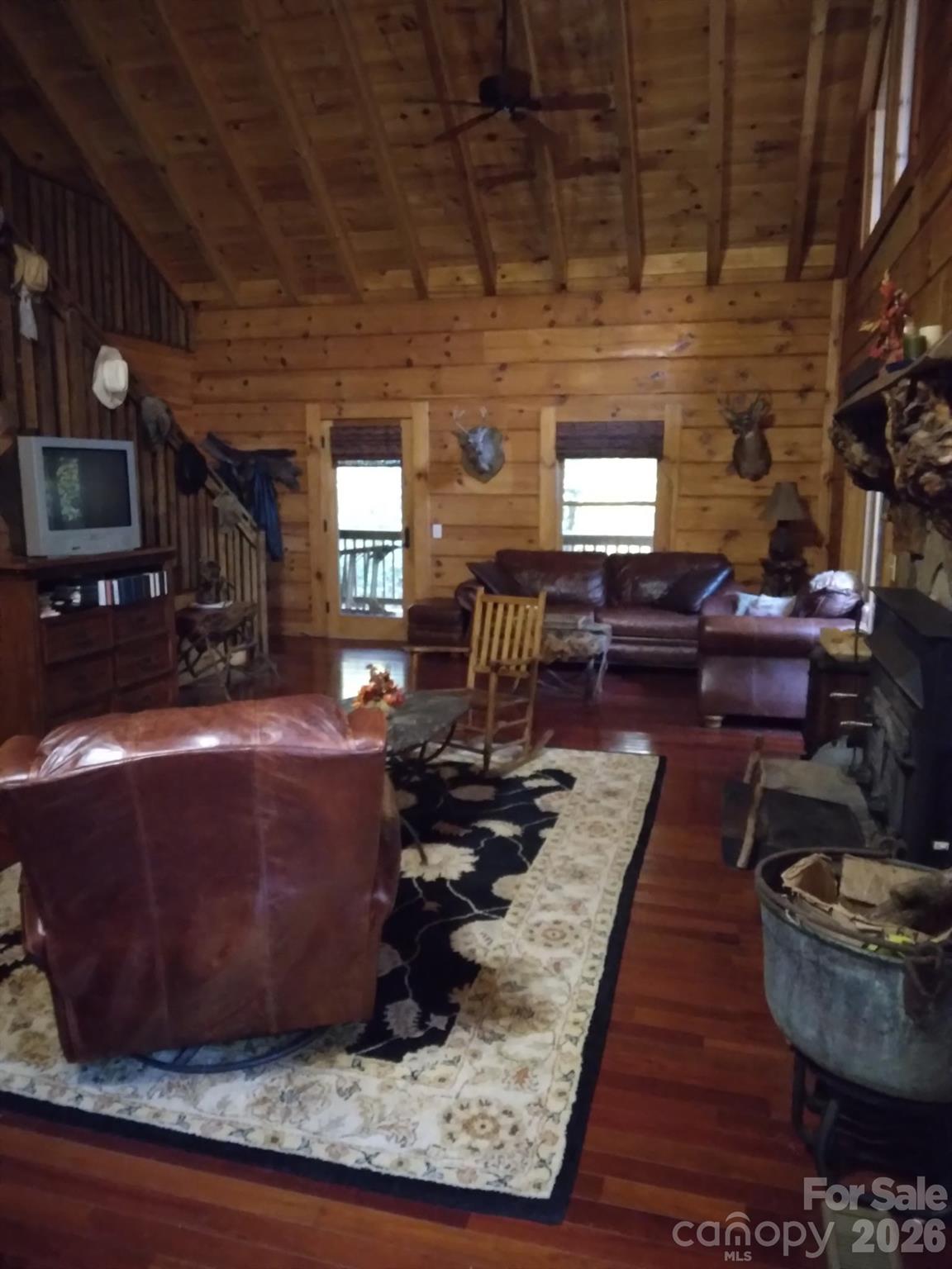 main property photo 14