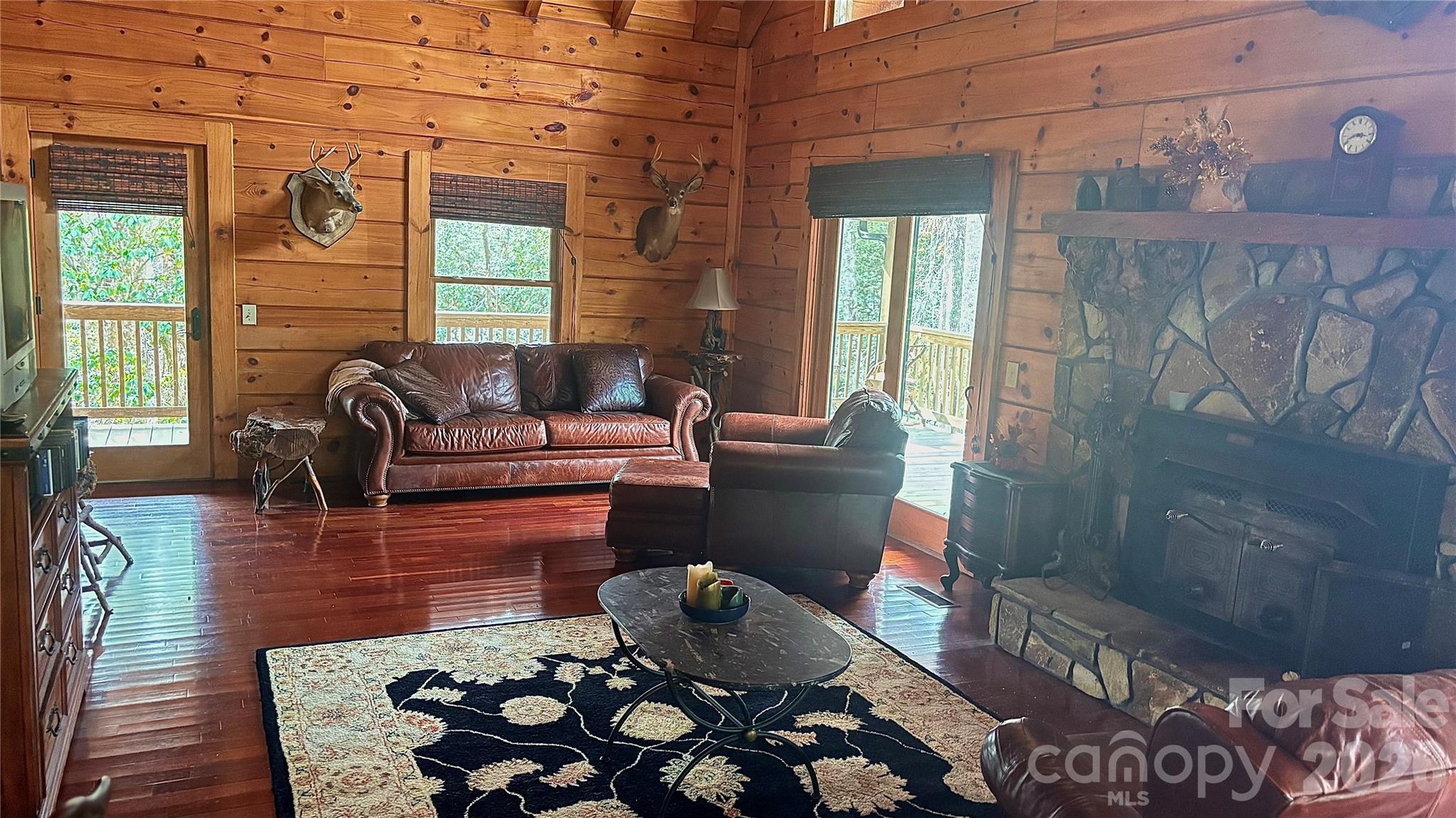main property photo 5