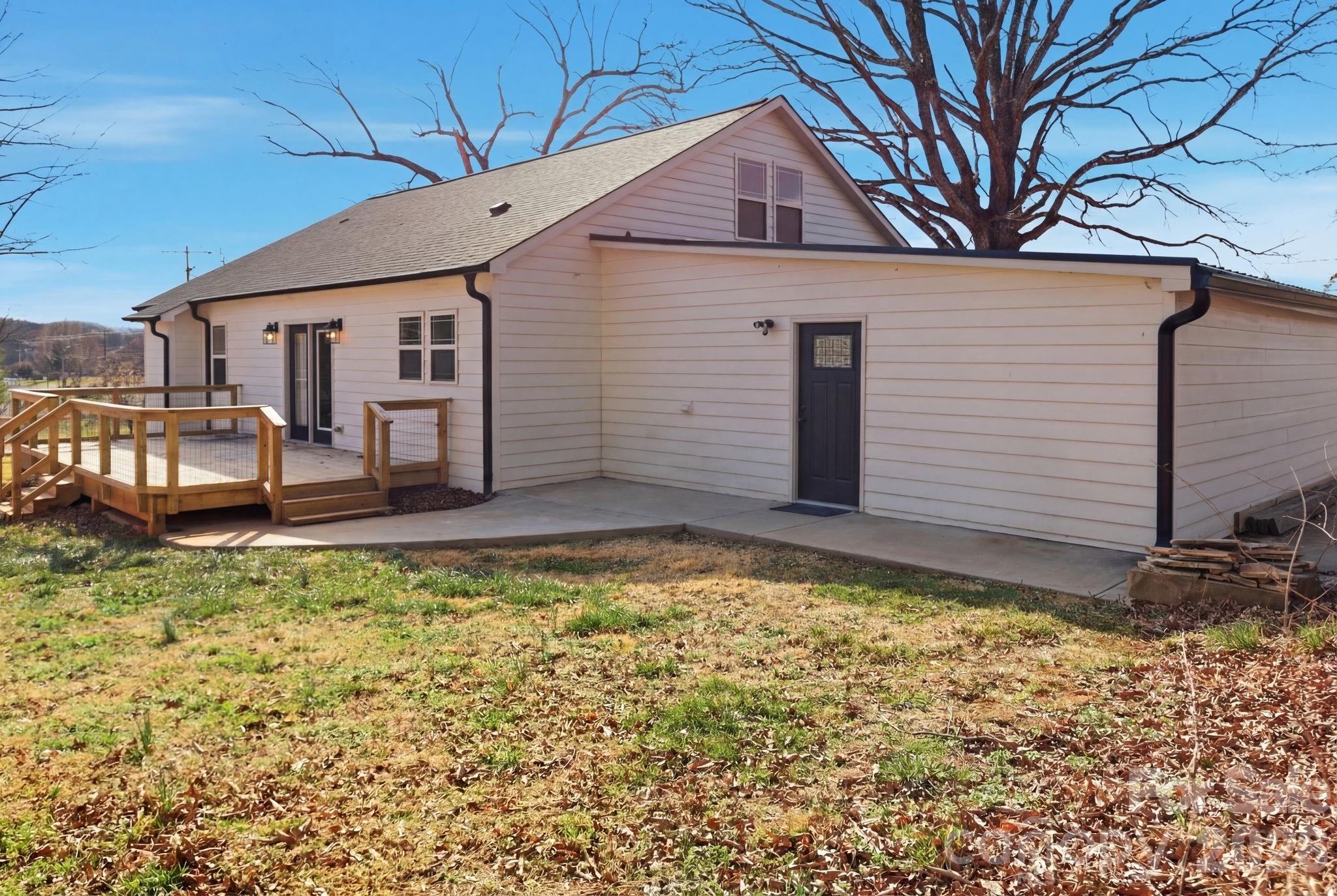 main property photo 30