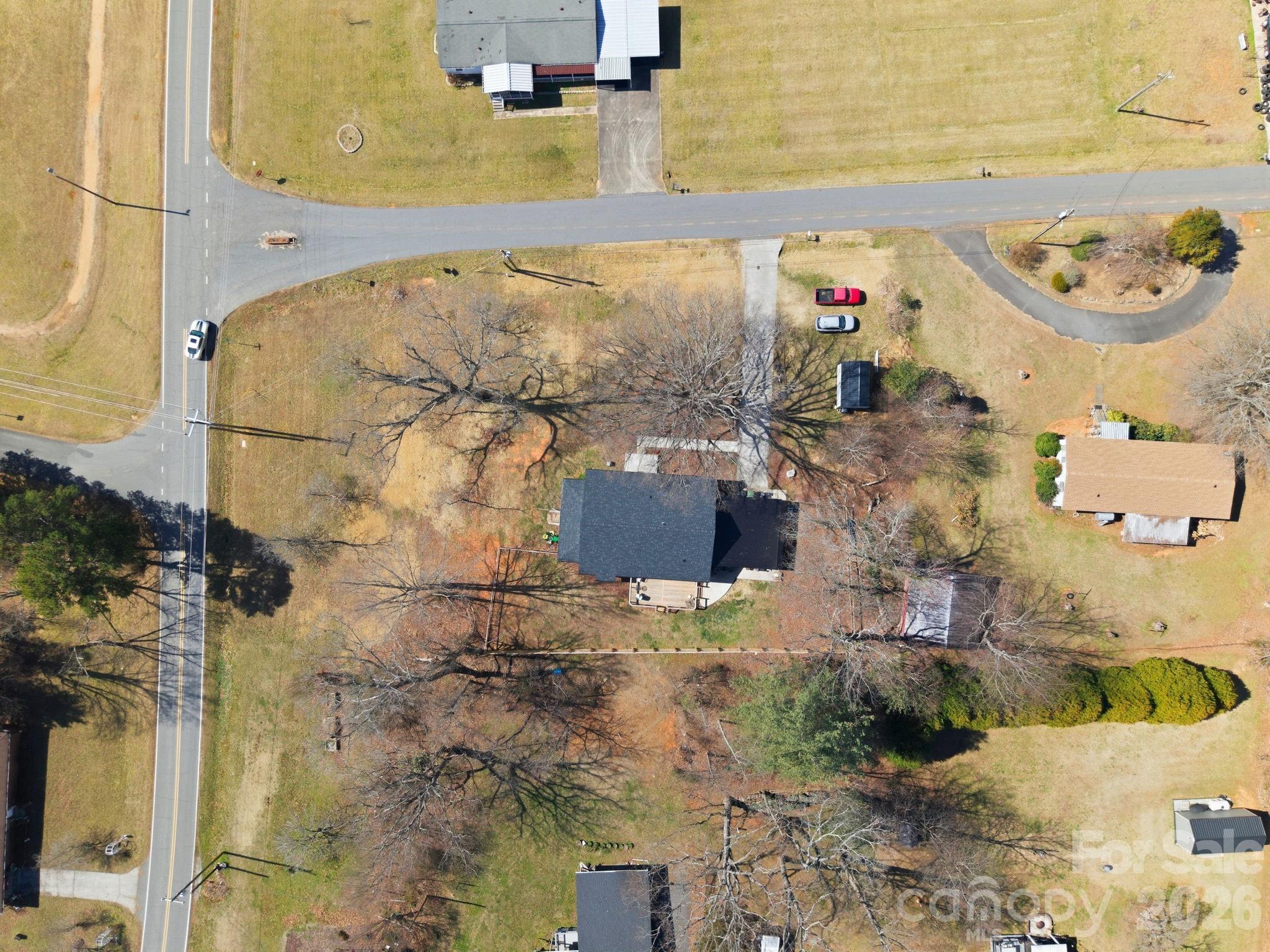main property photo 32