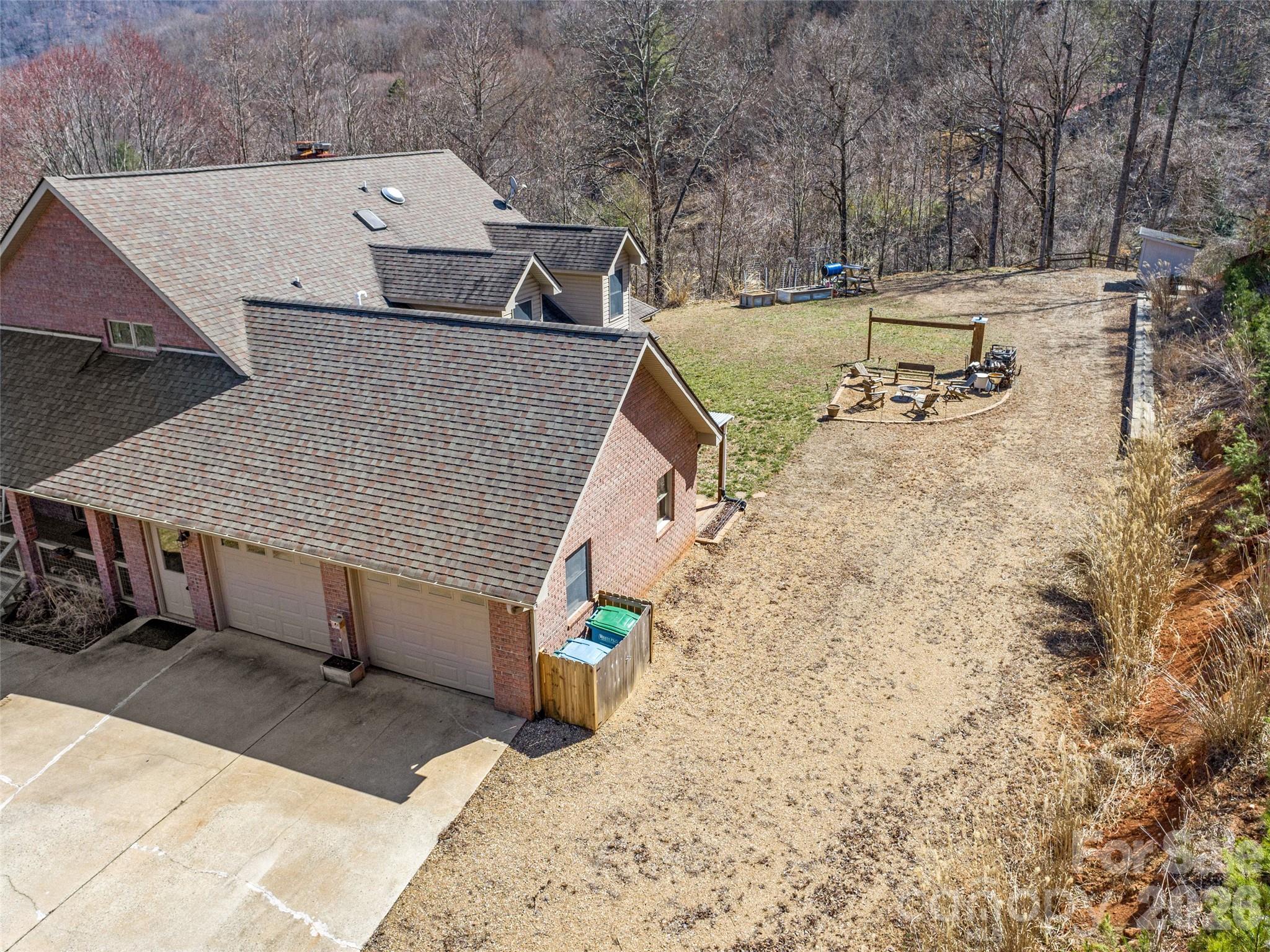 main property photo 36