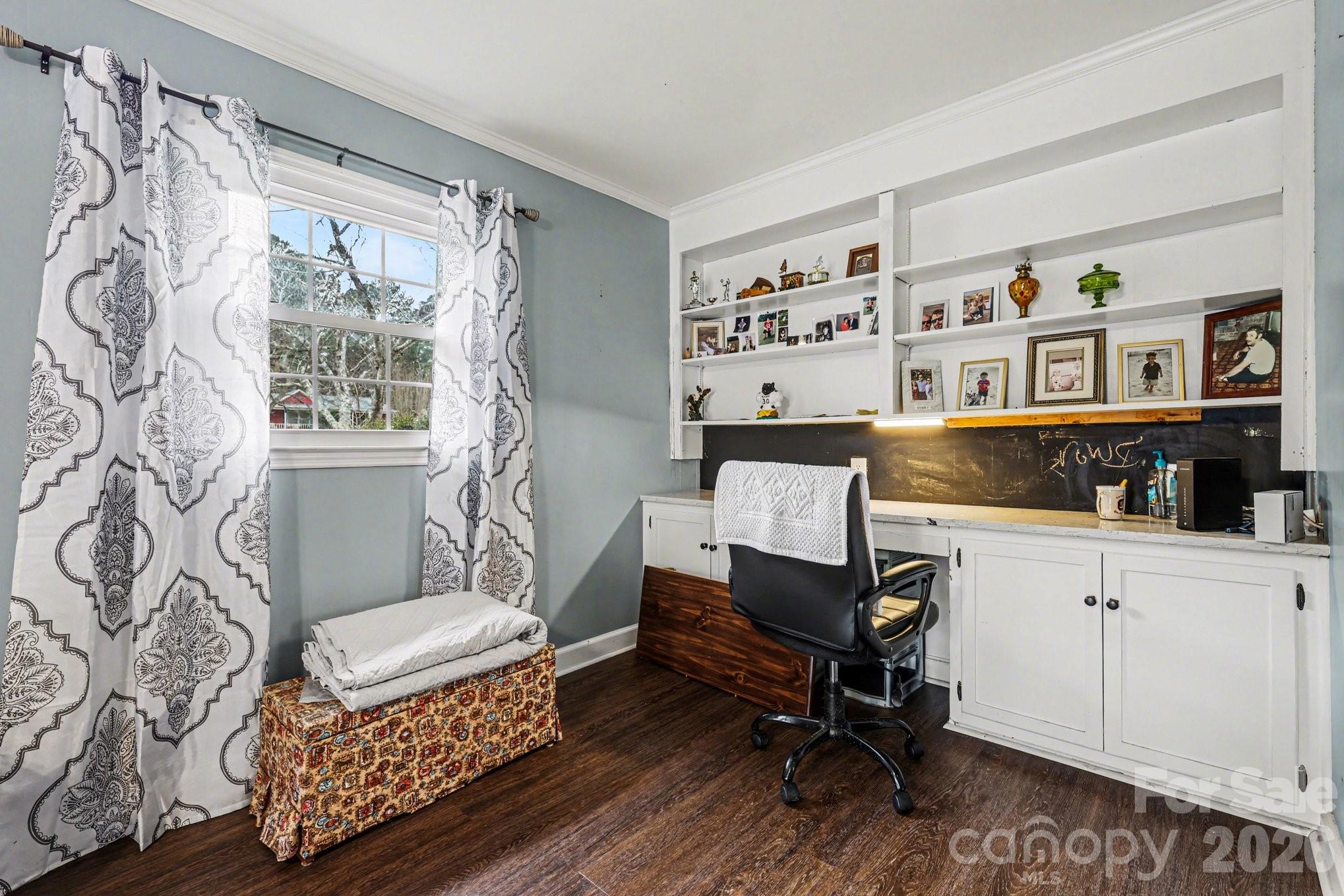 main property photo 11