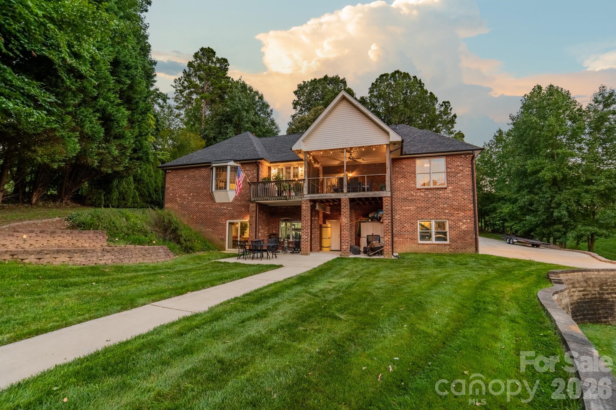 main property photo 32