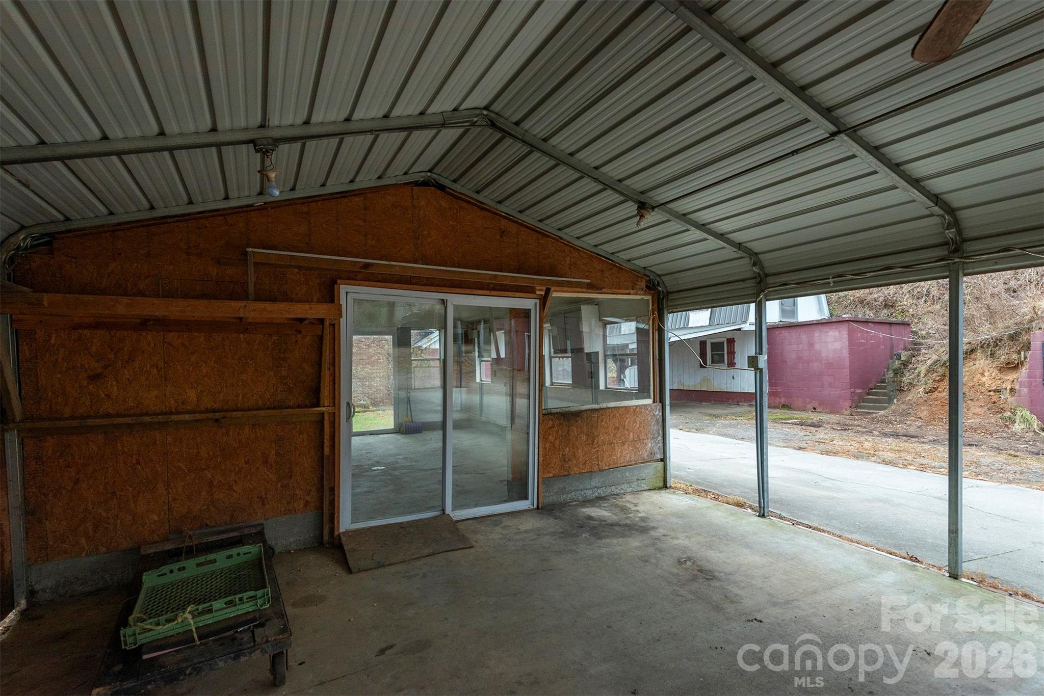 main property photo 7
