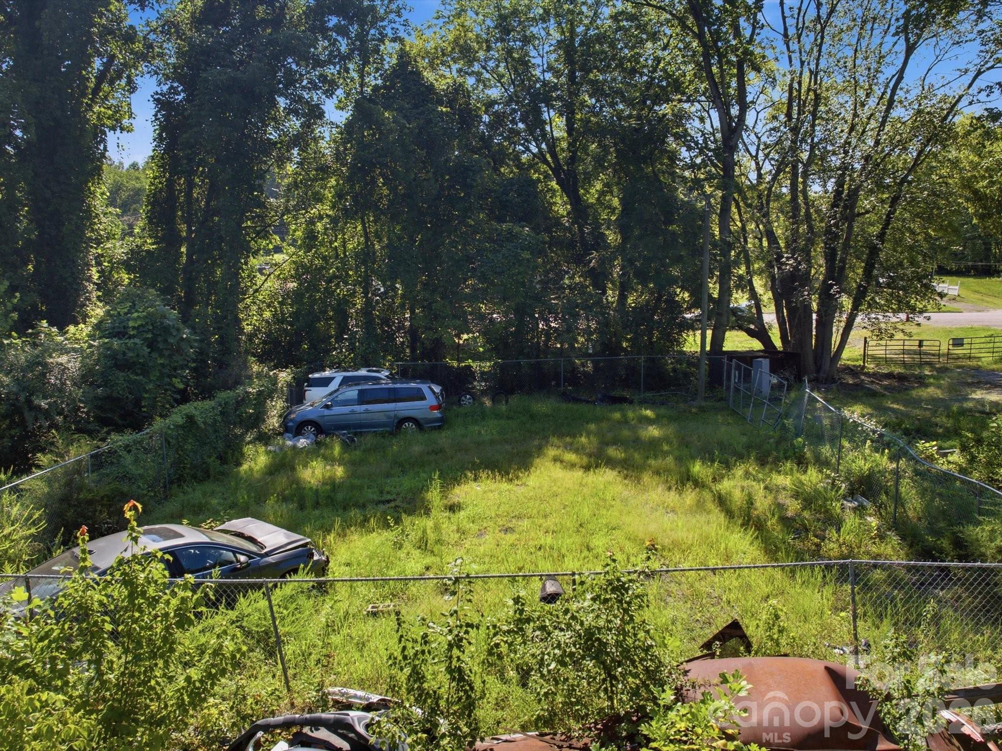 main property photo 10