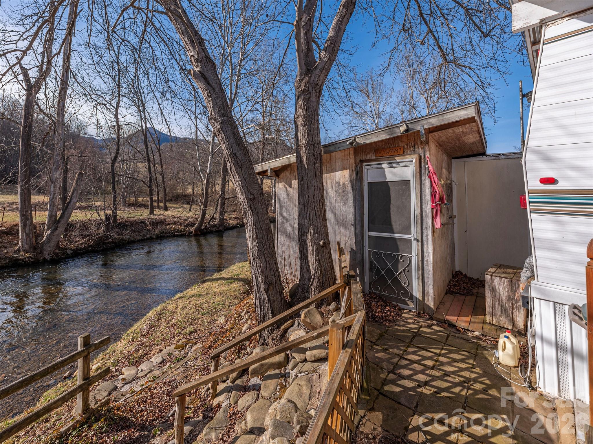 main property photo 18