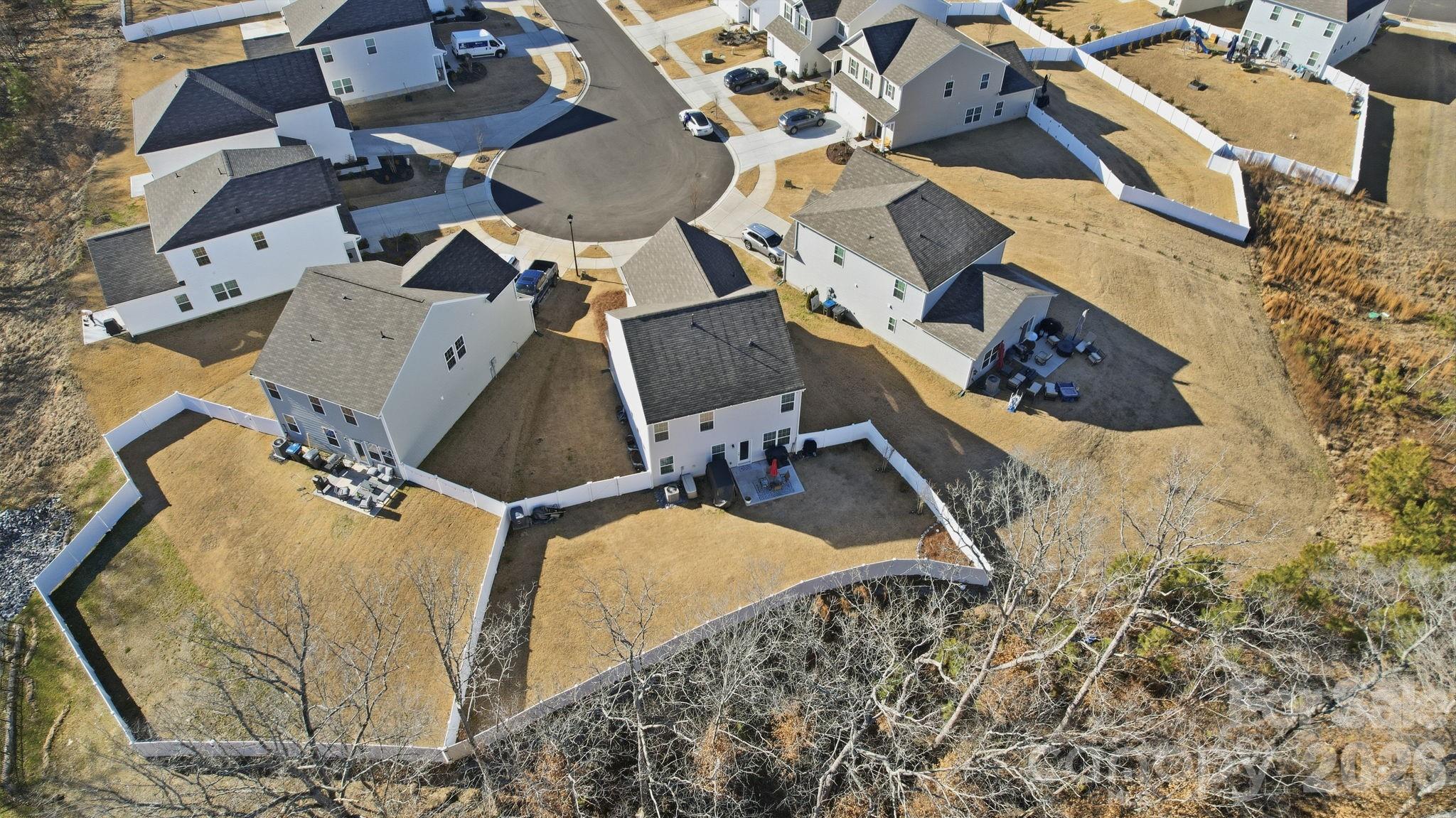 main property photo 32
