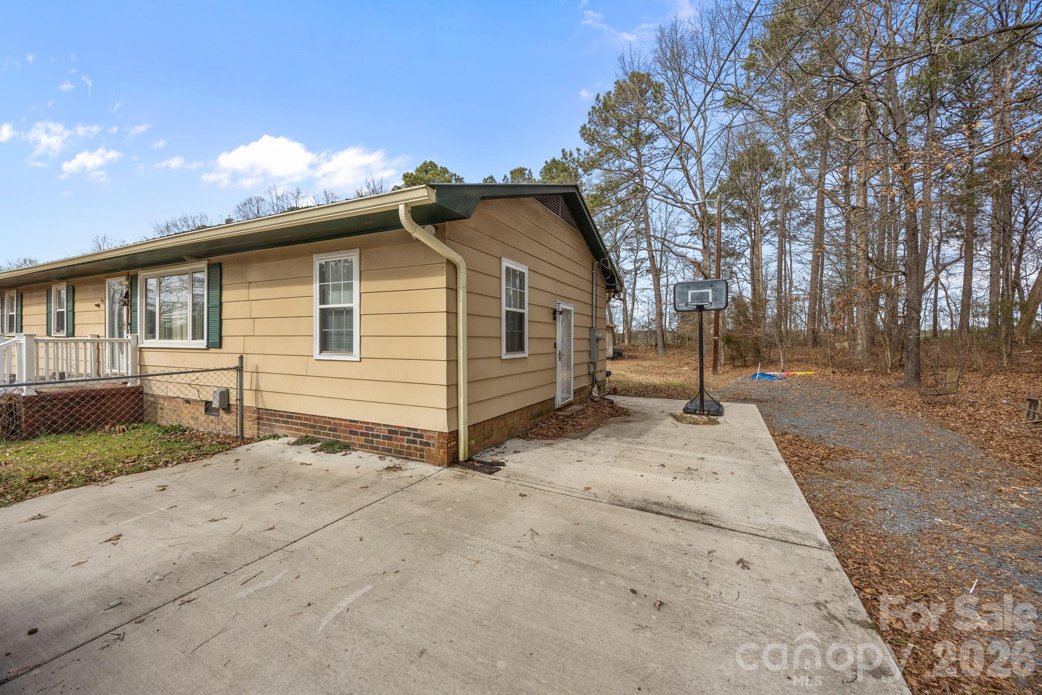 main property photo 21