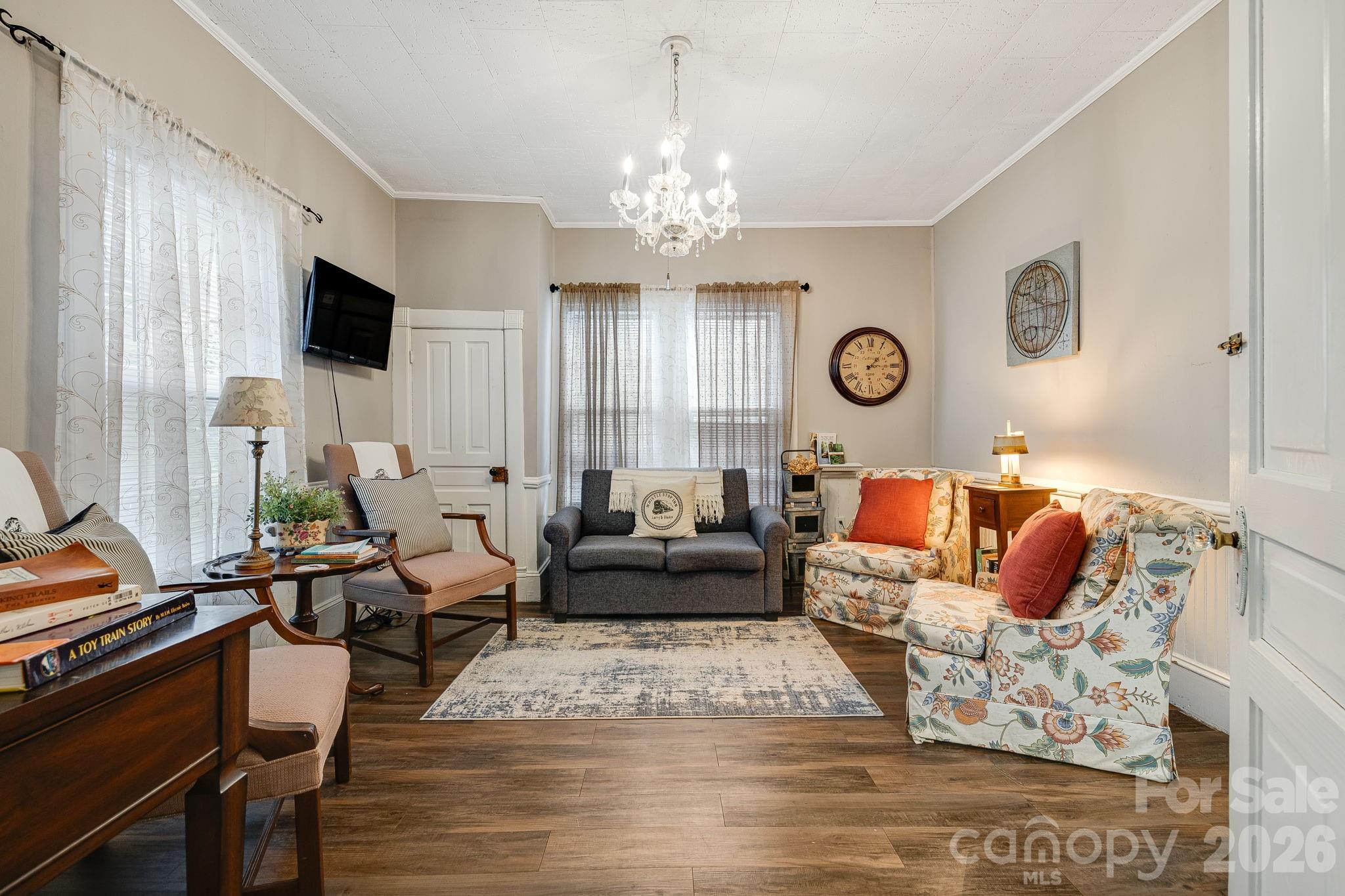 main property photo 6