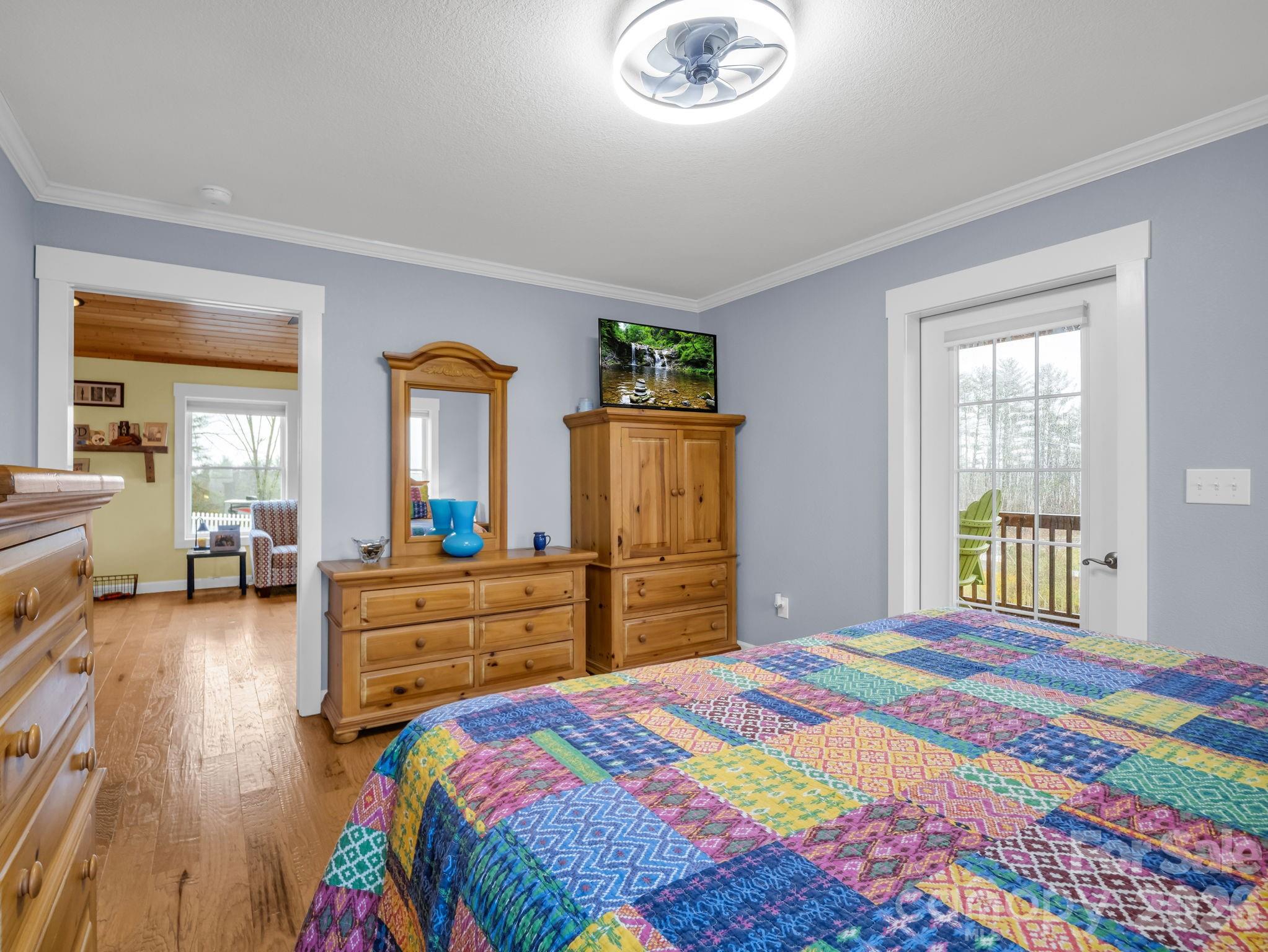 main property photo 18