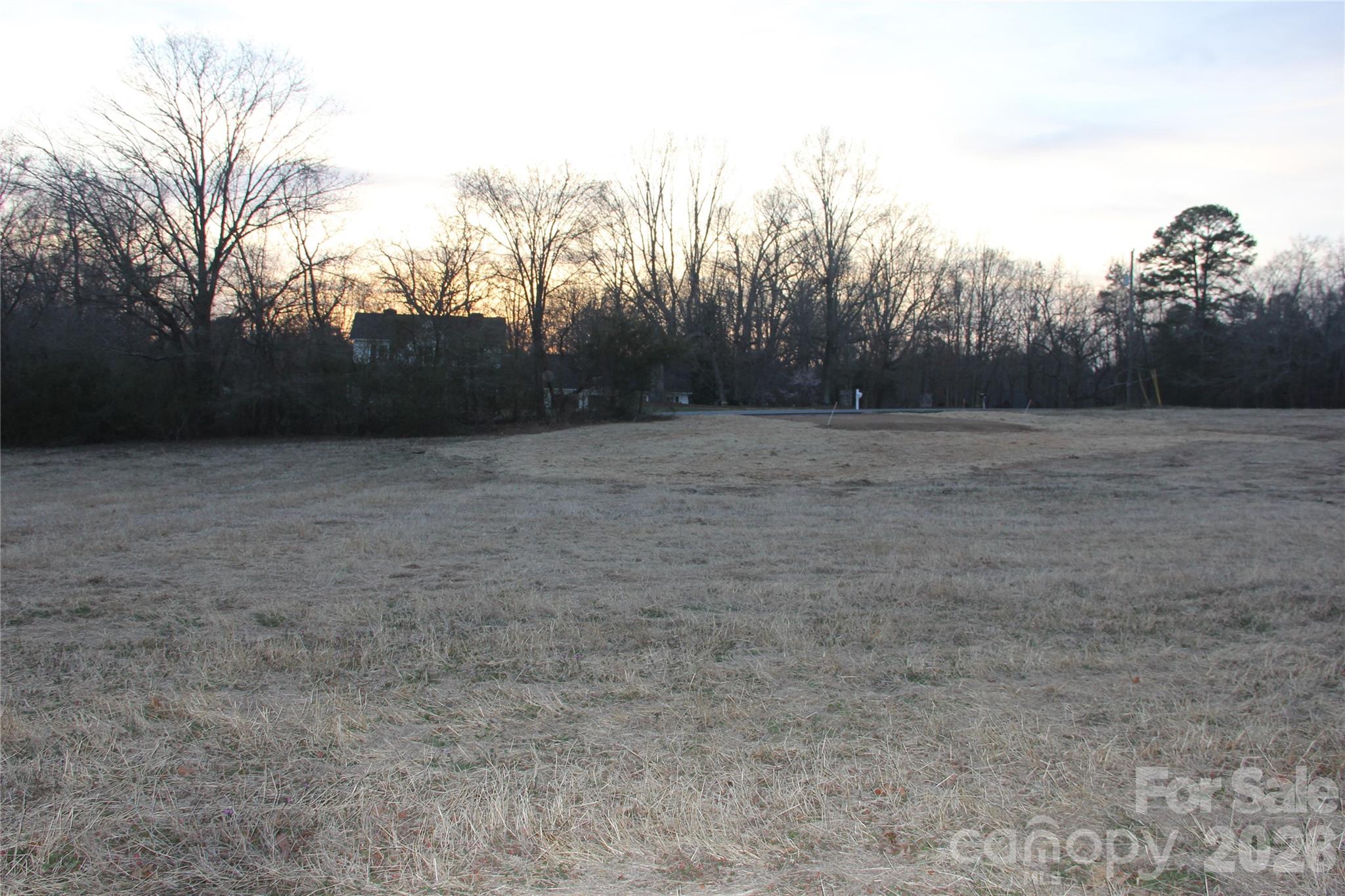 main property photo 11