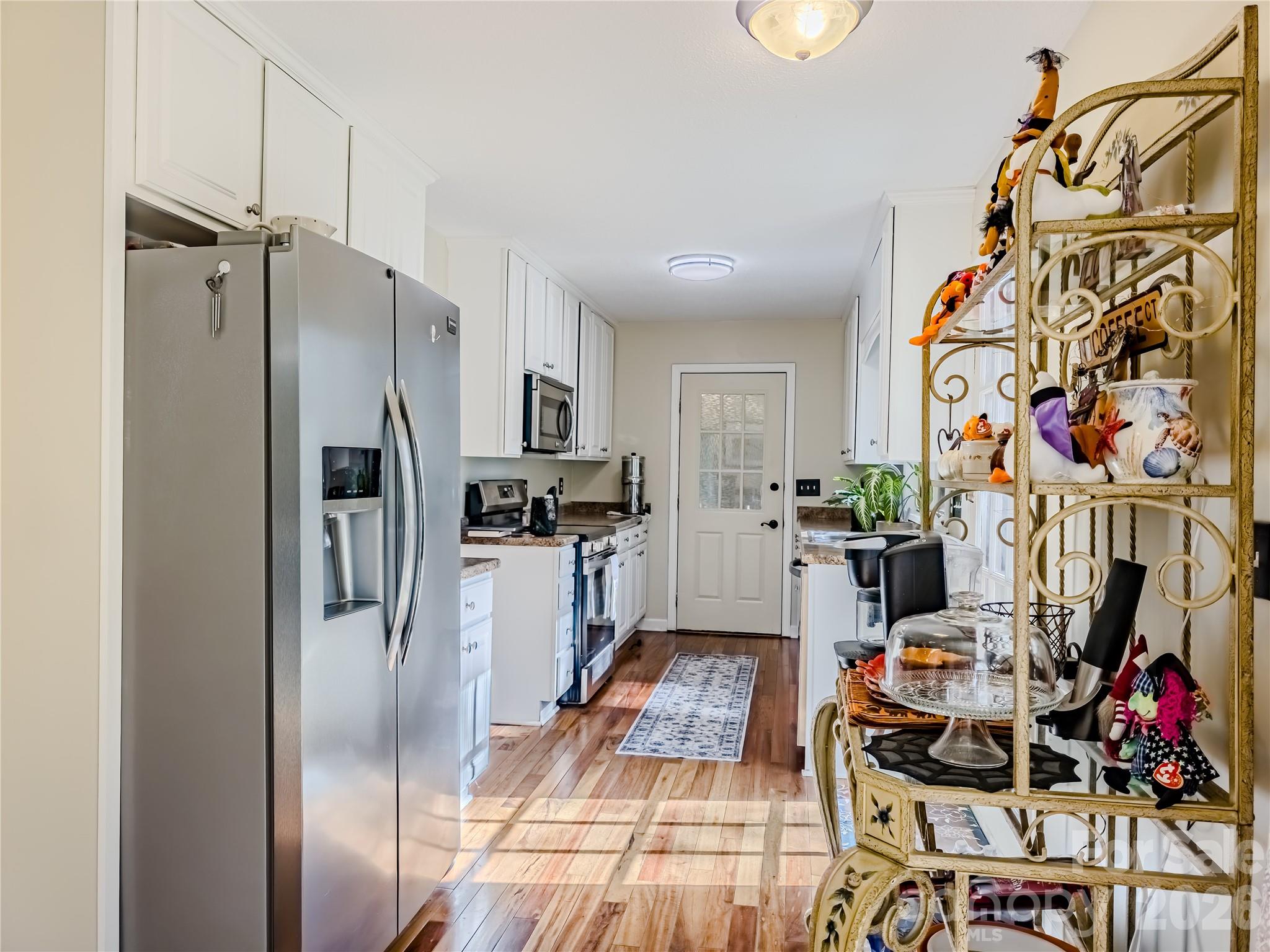 main property photo 12