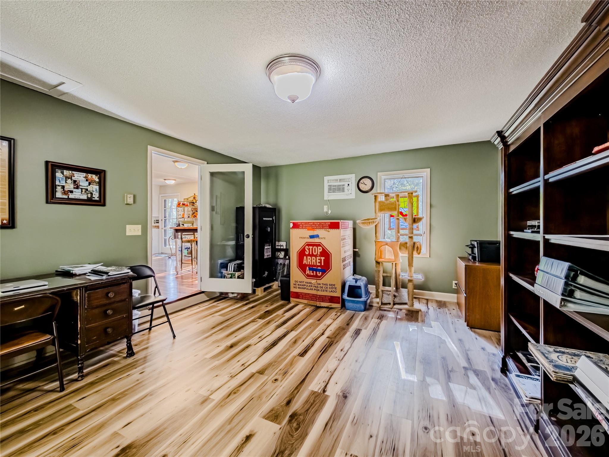 main property photo 20