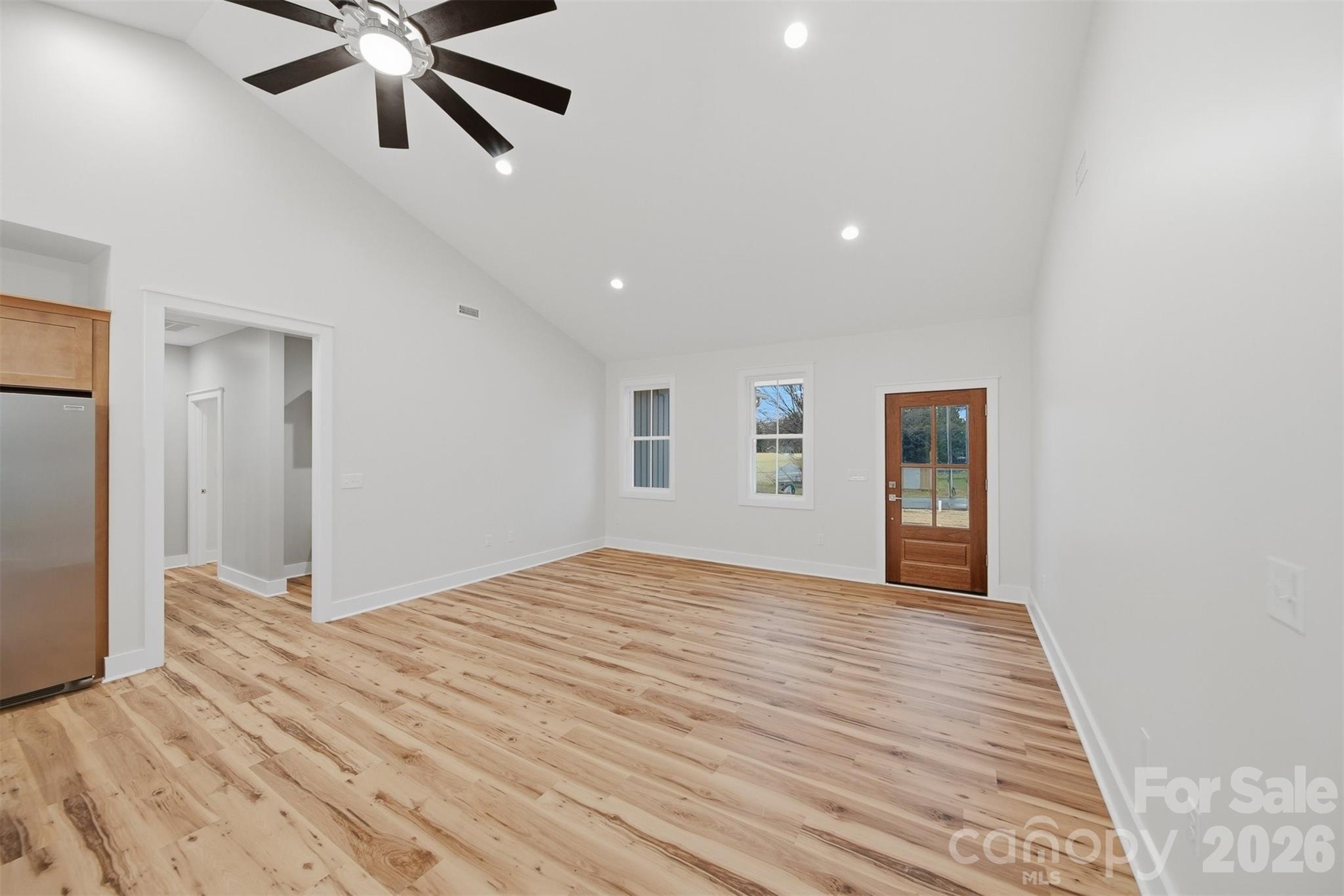 property viewer photo 10
