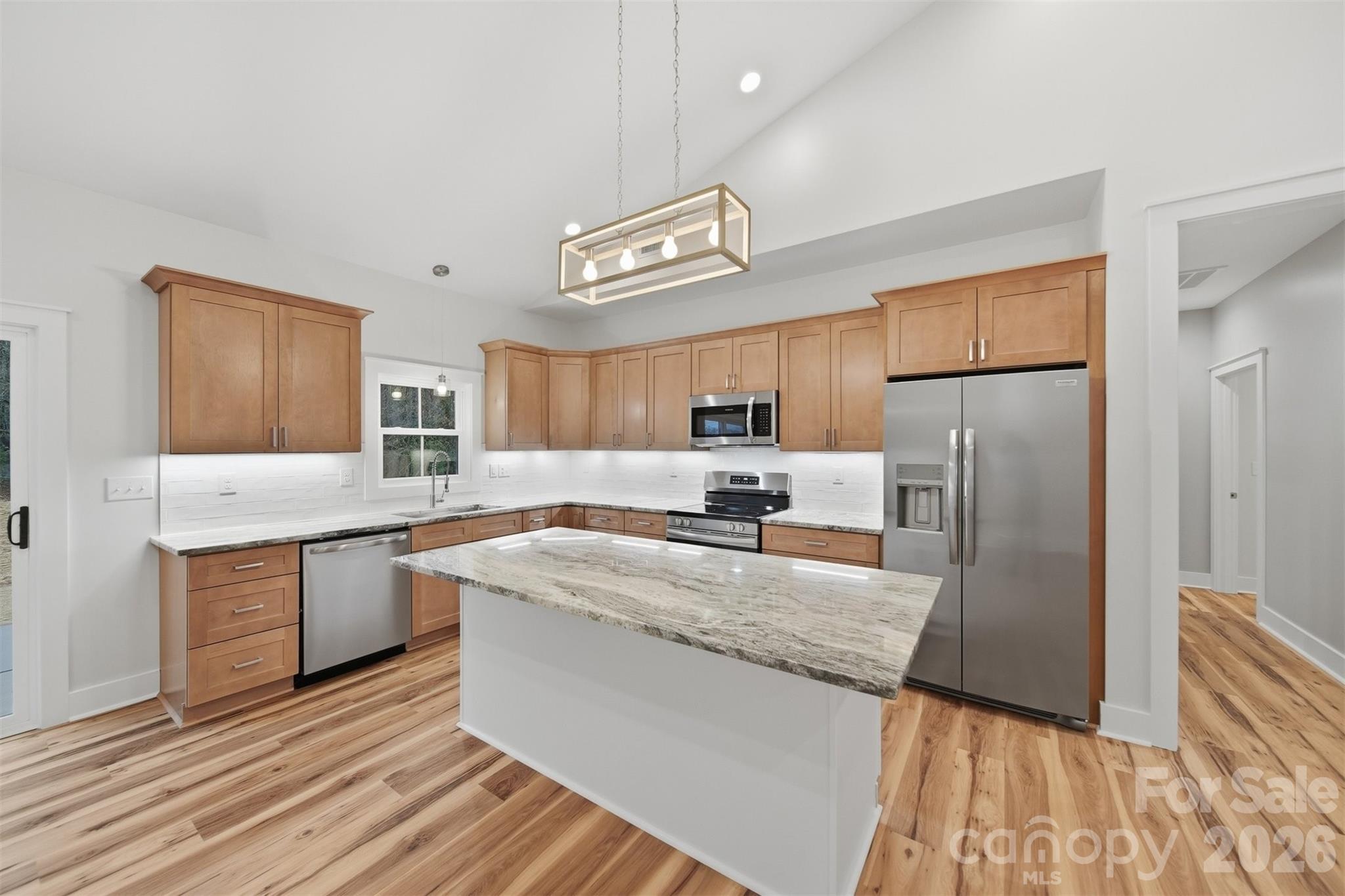 property viewer photo 13