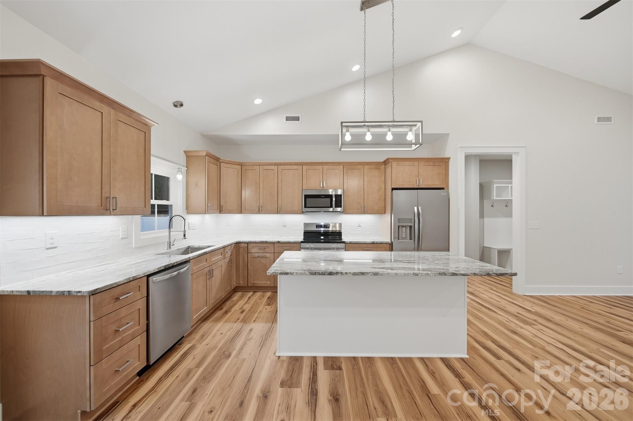 property viewer photo 16