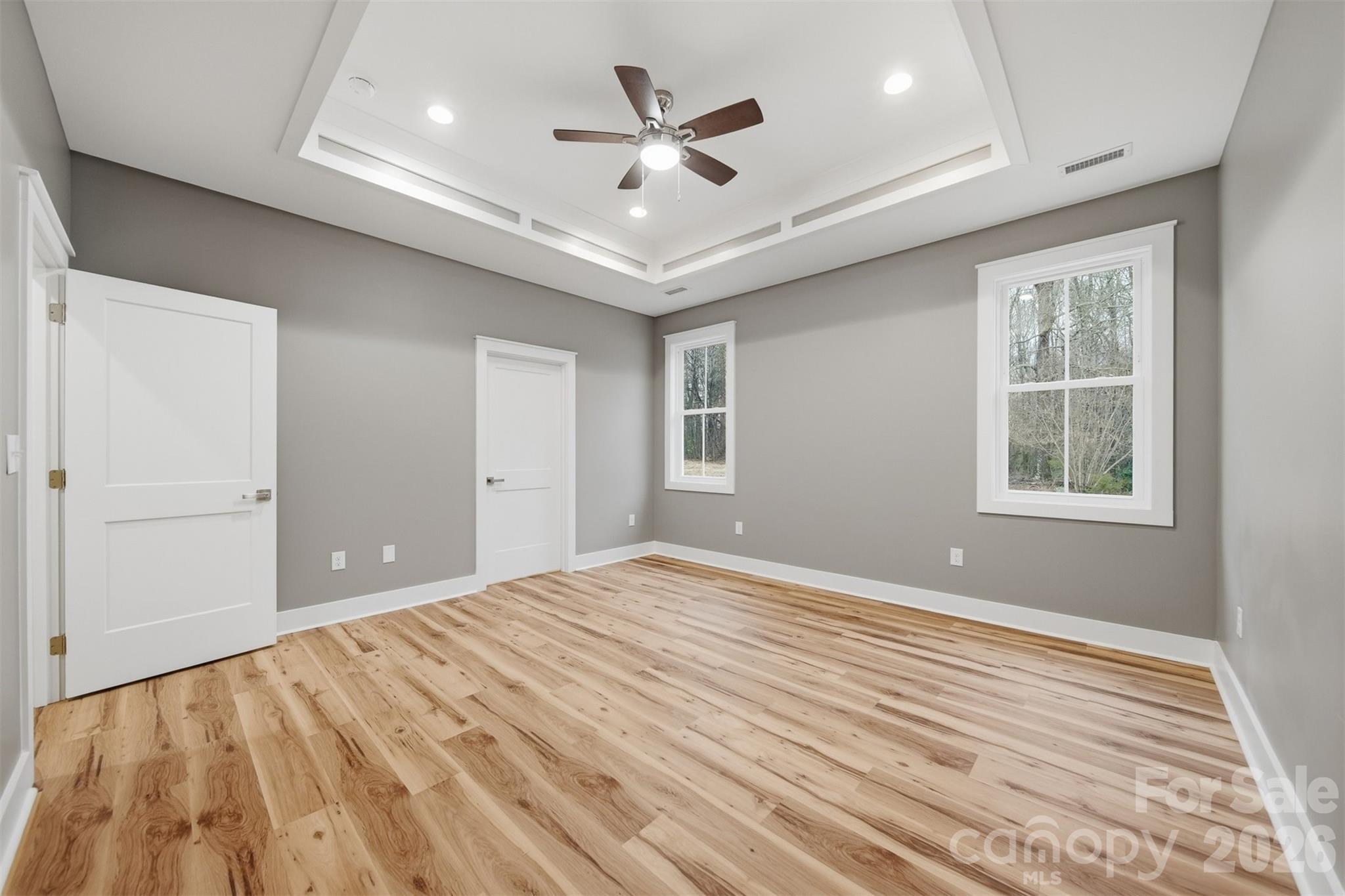 property viewer photo 22