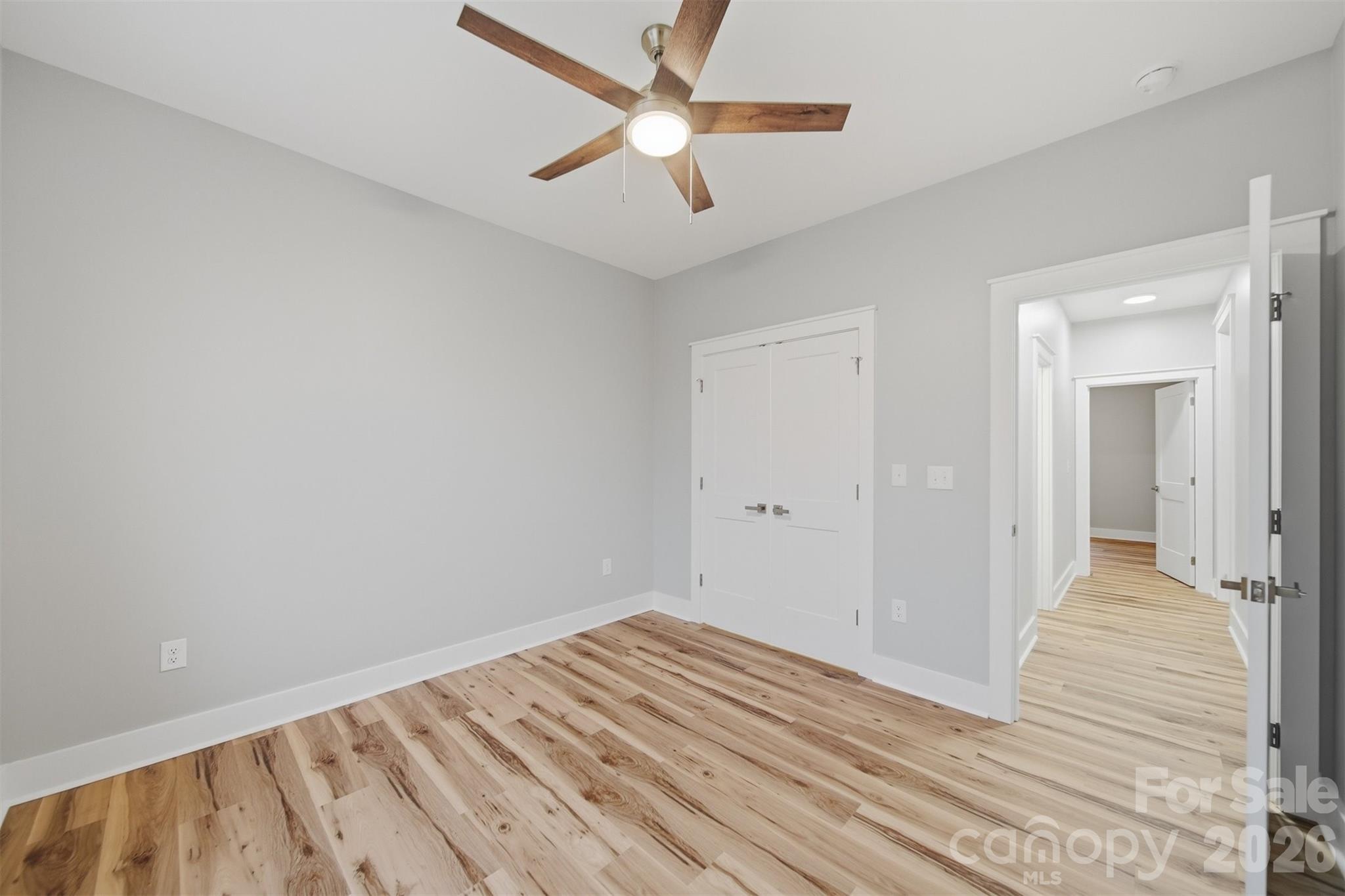 property viewer photo 29