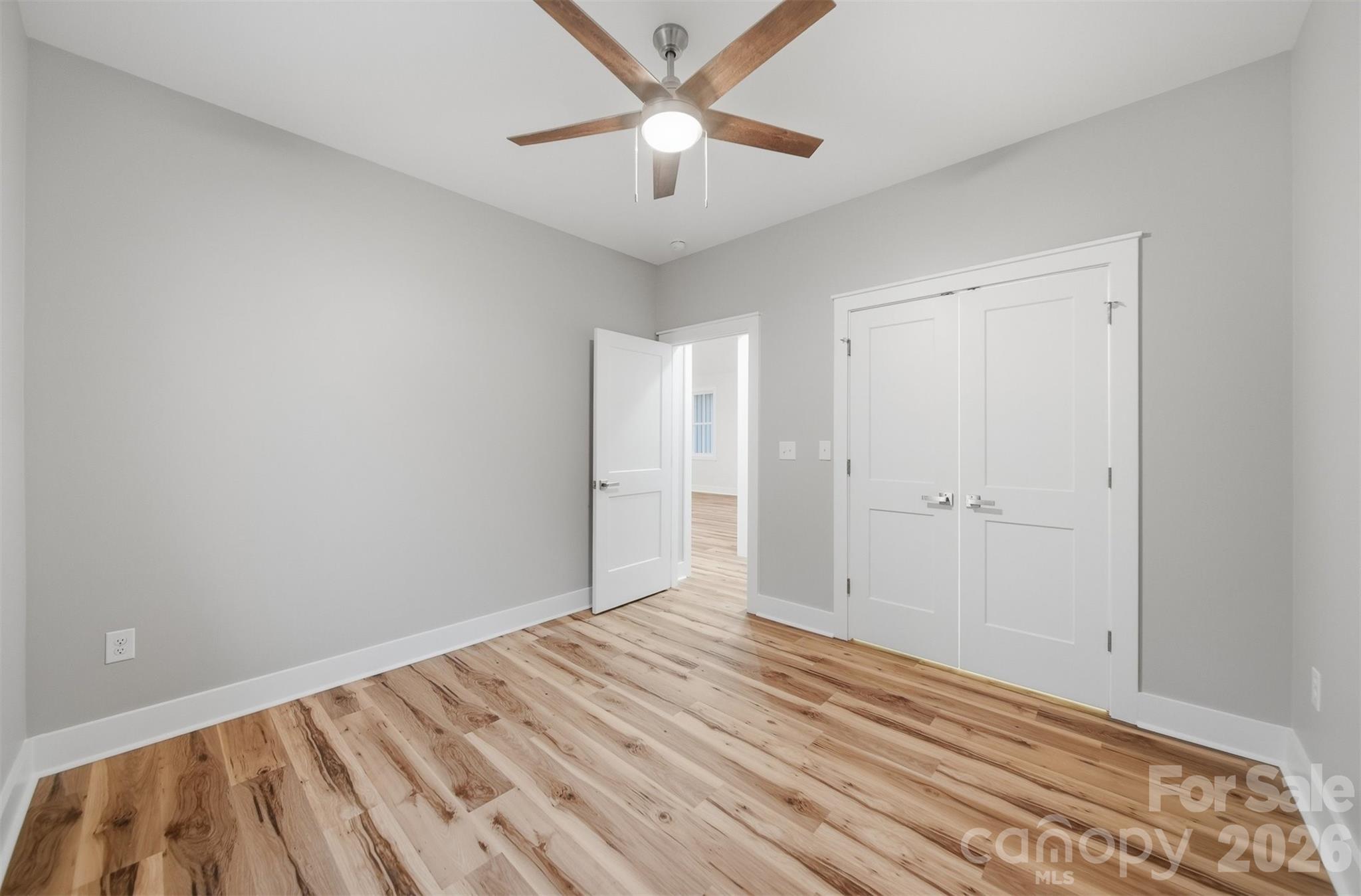 property viewer photo 31