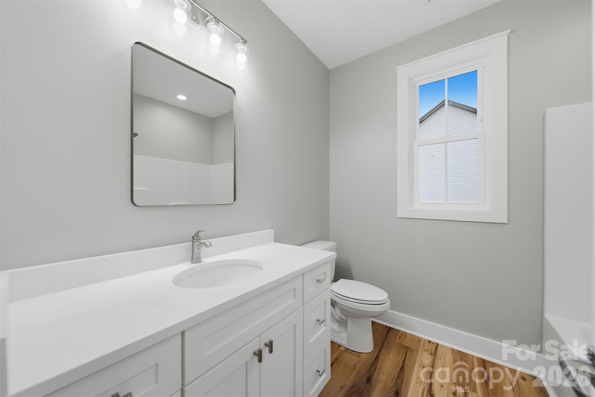 property viewer photo 32