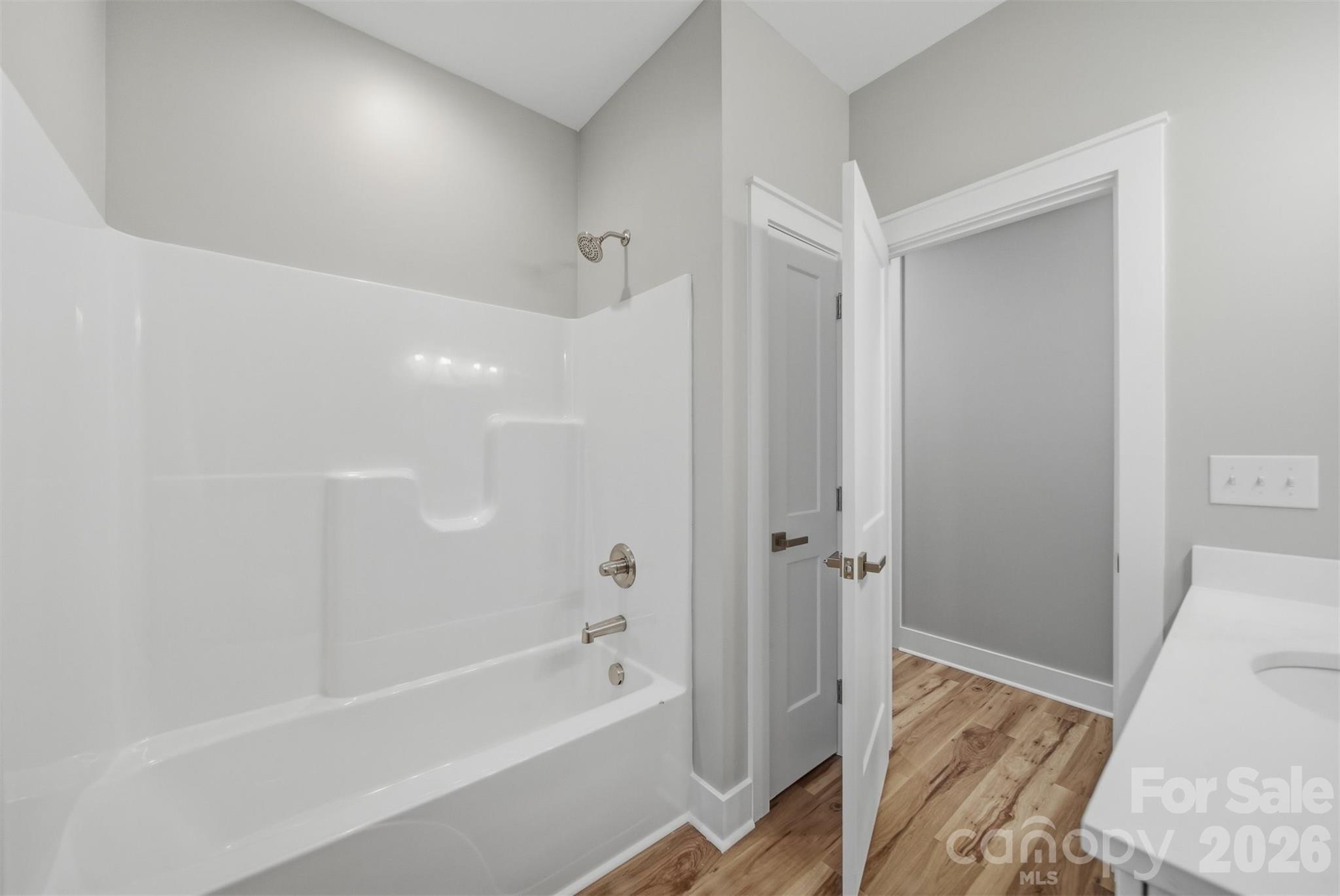property viewer photo 34