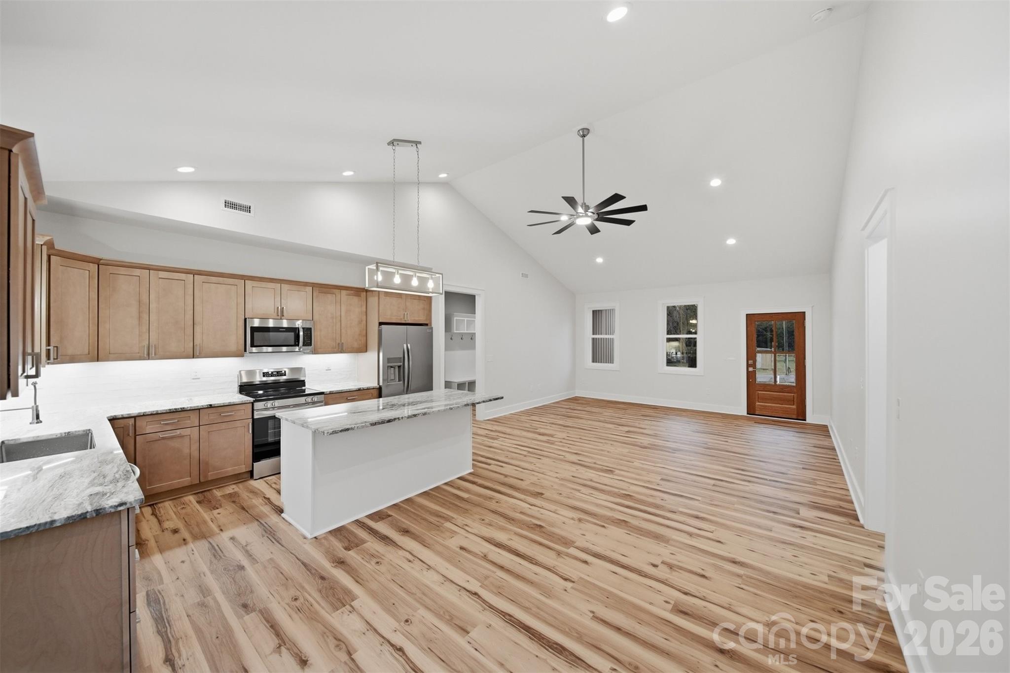 property viewer photo 6