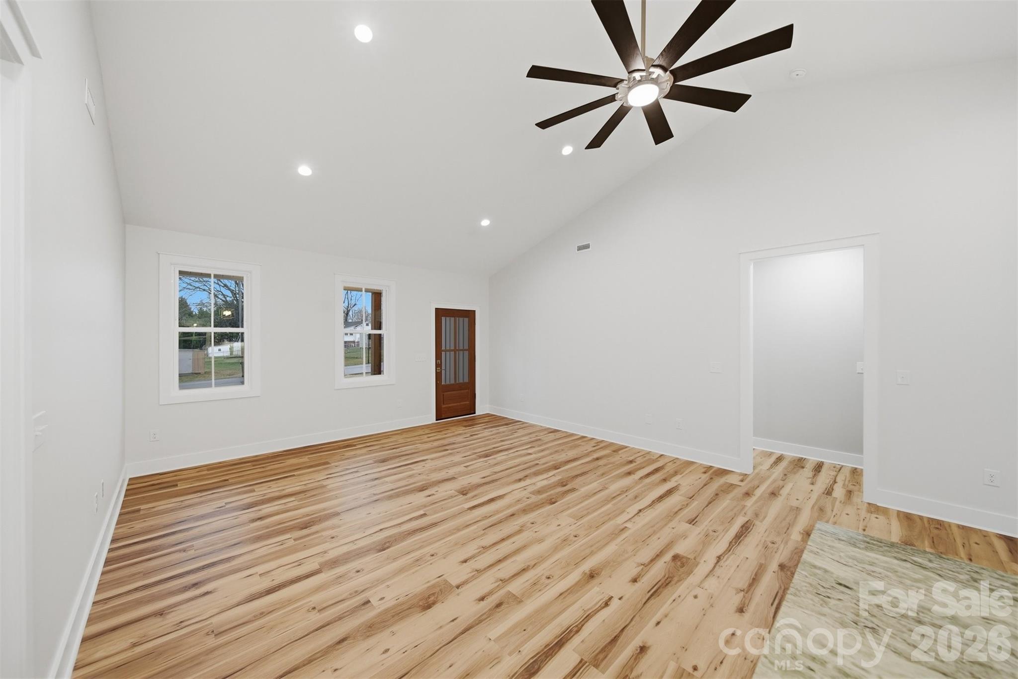 property viewer photo 9