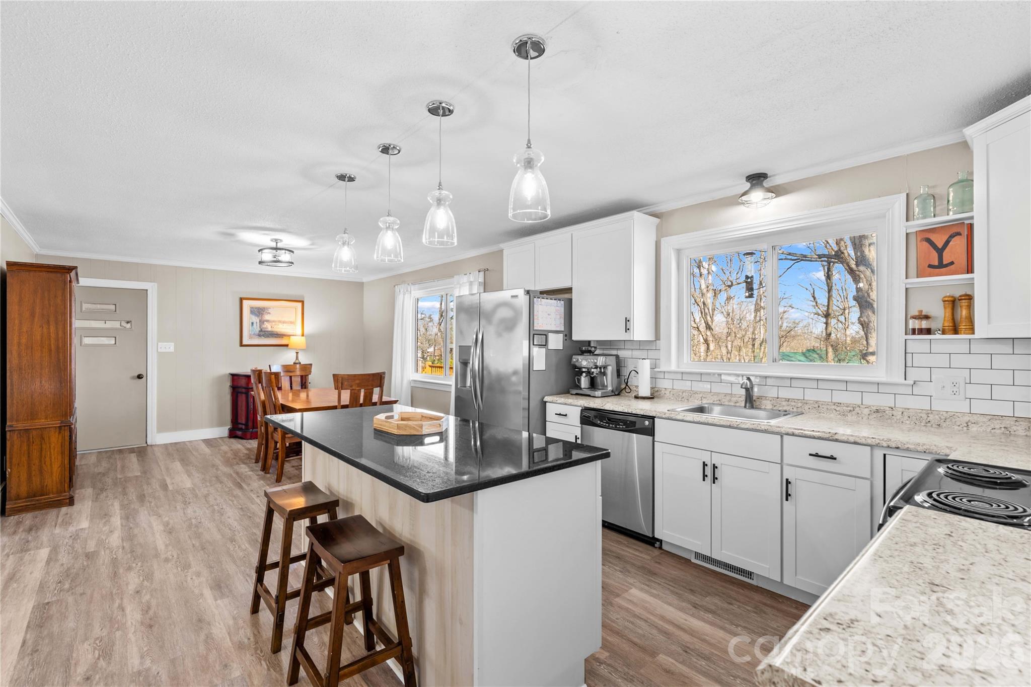property viewer photo 13