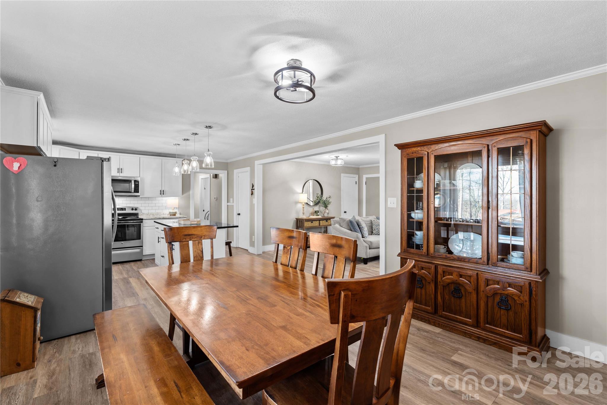 property viewer photo 20