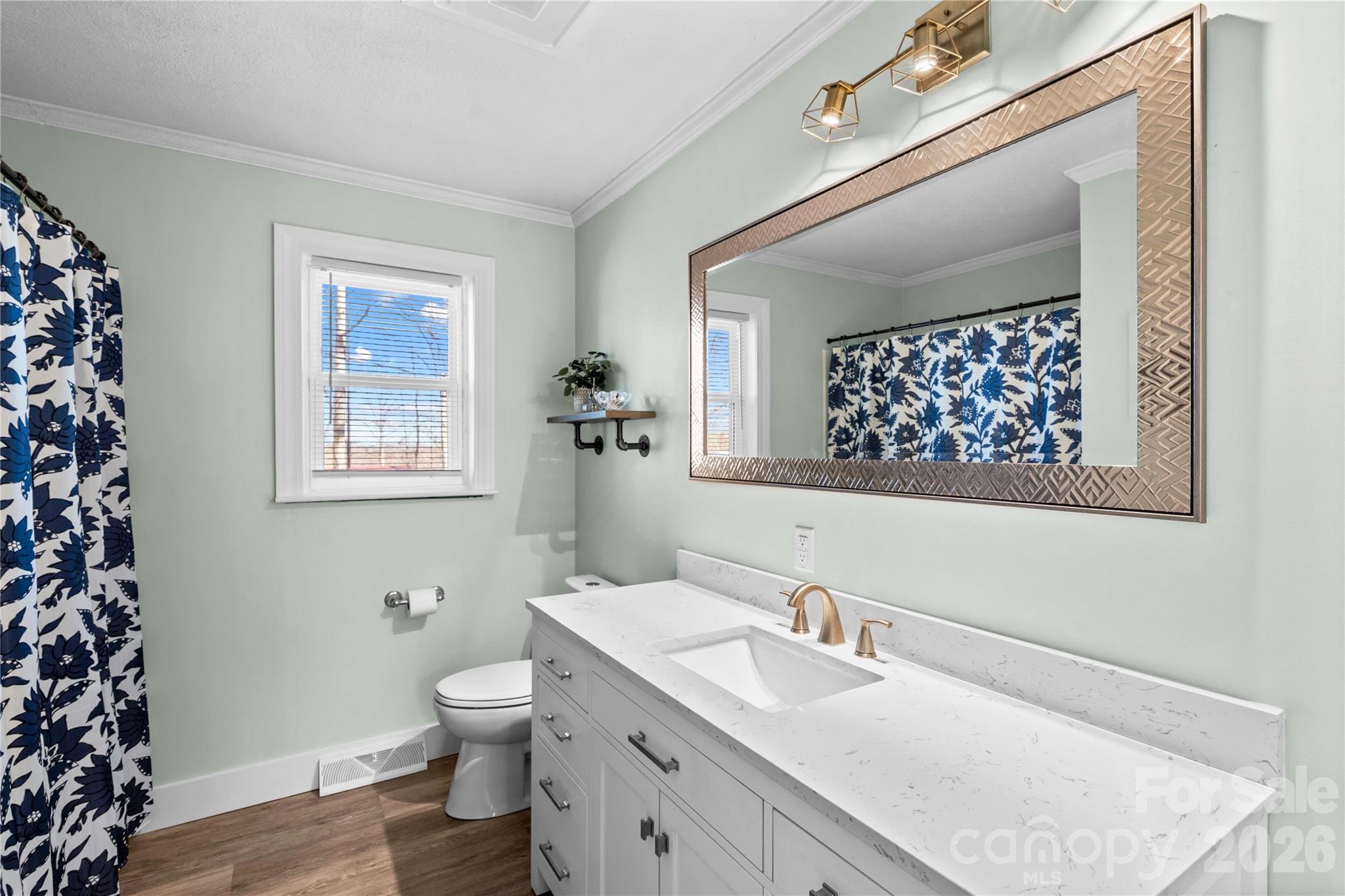 property viewer photo 23