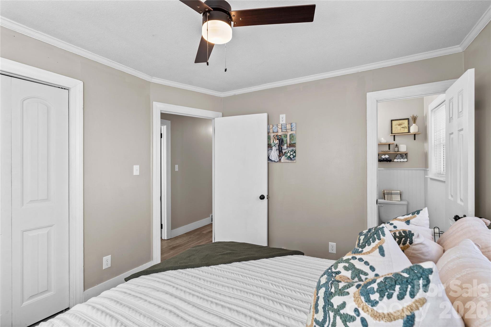 property viewer photo 26