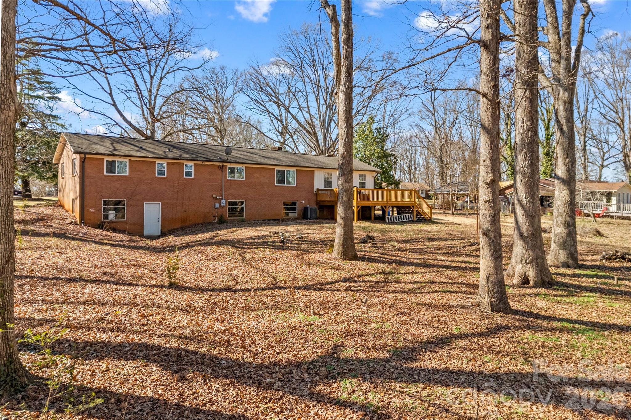 property viewer photo 42