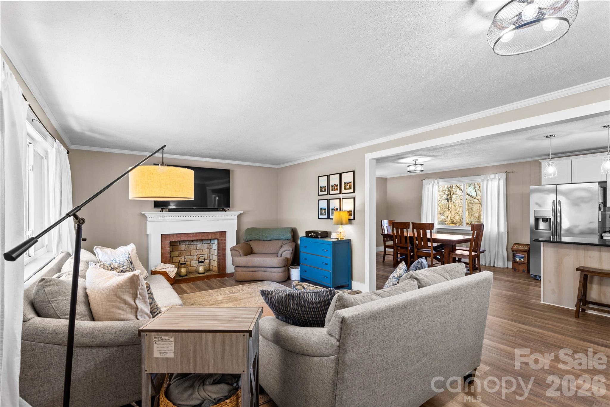 property viewer photo 9