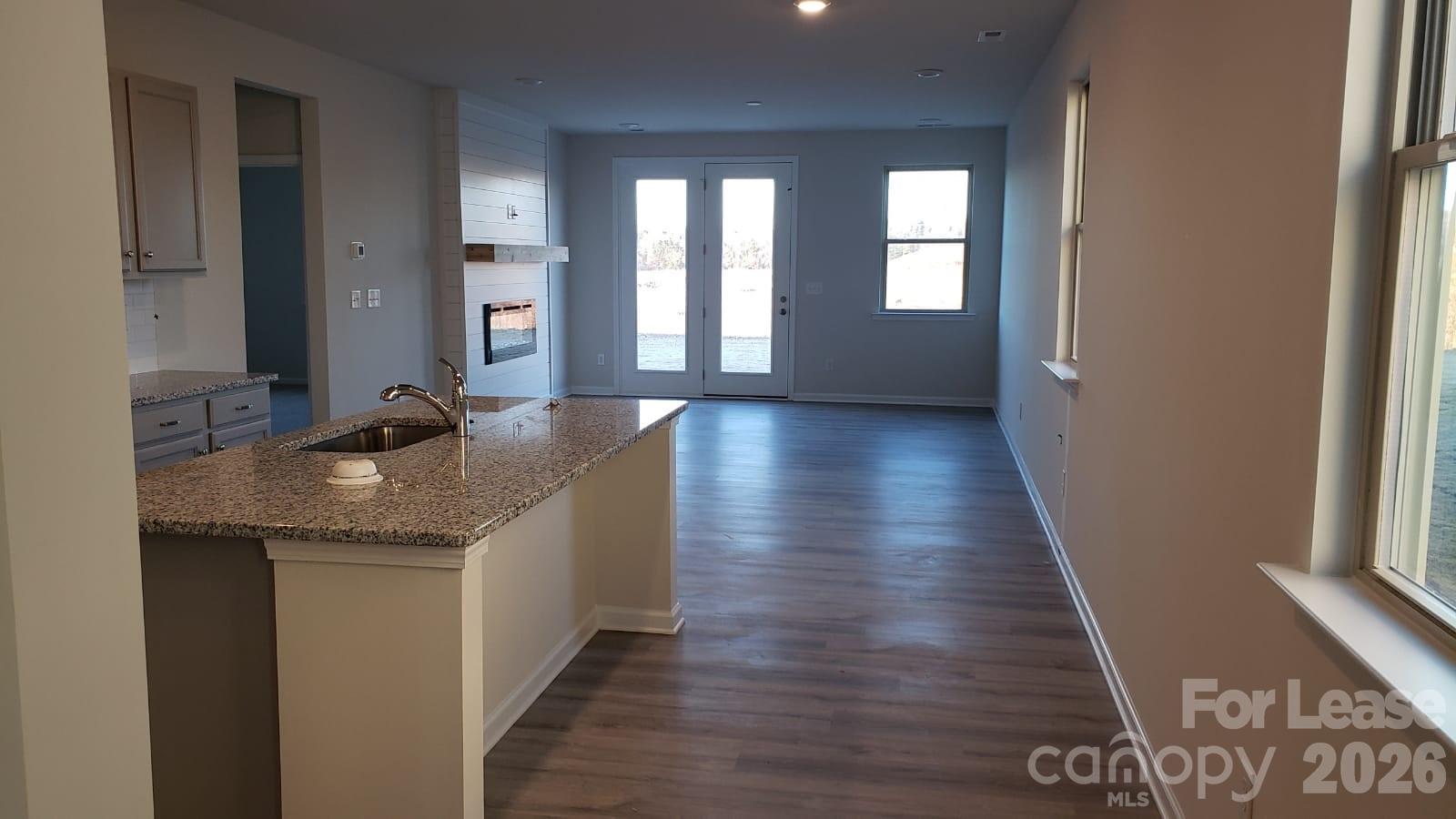 property viewer photo 3