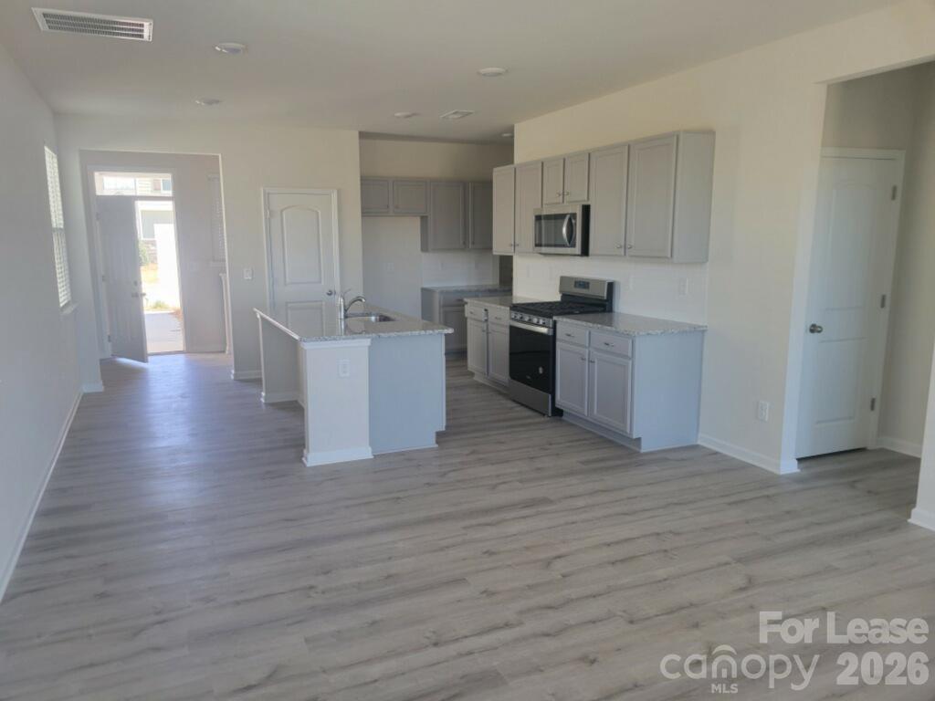 property viewer photo 9