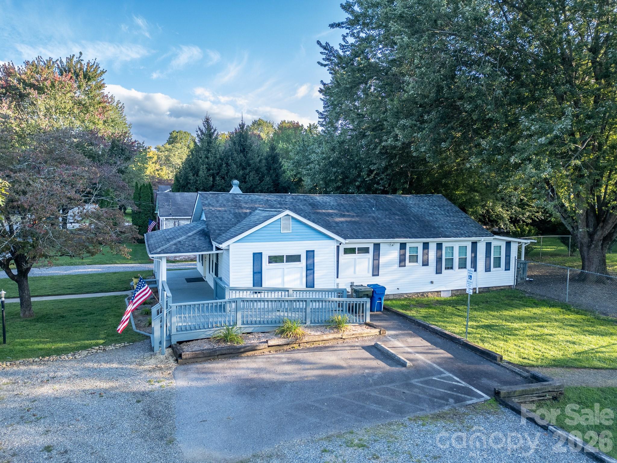 main property photo 30