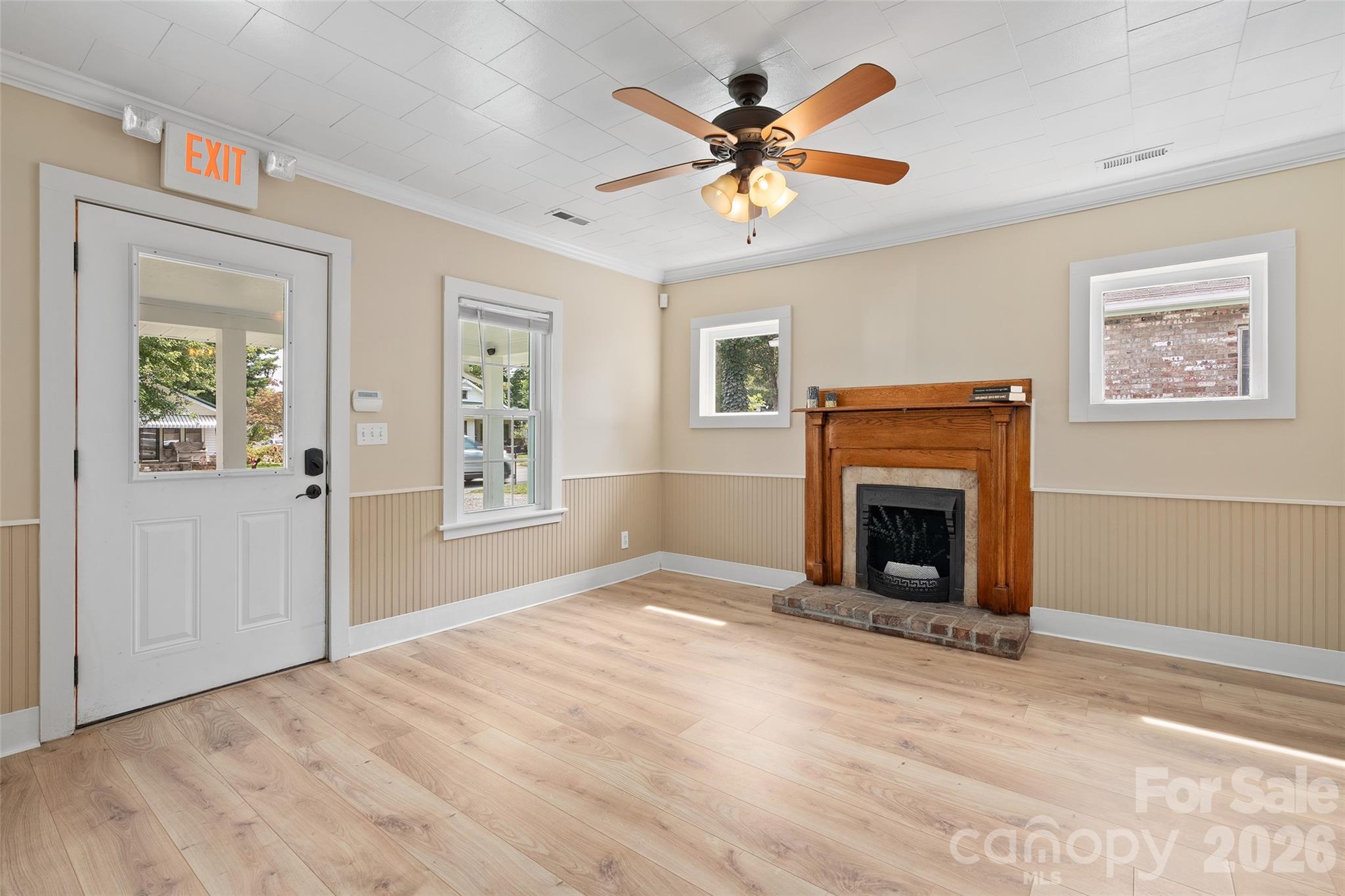 main property photo 6
