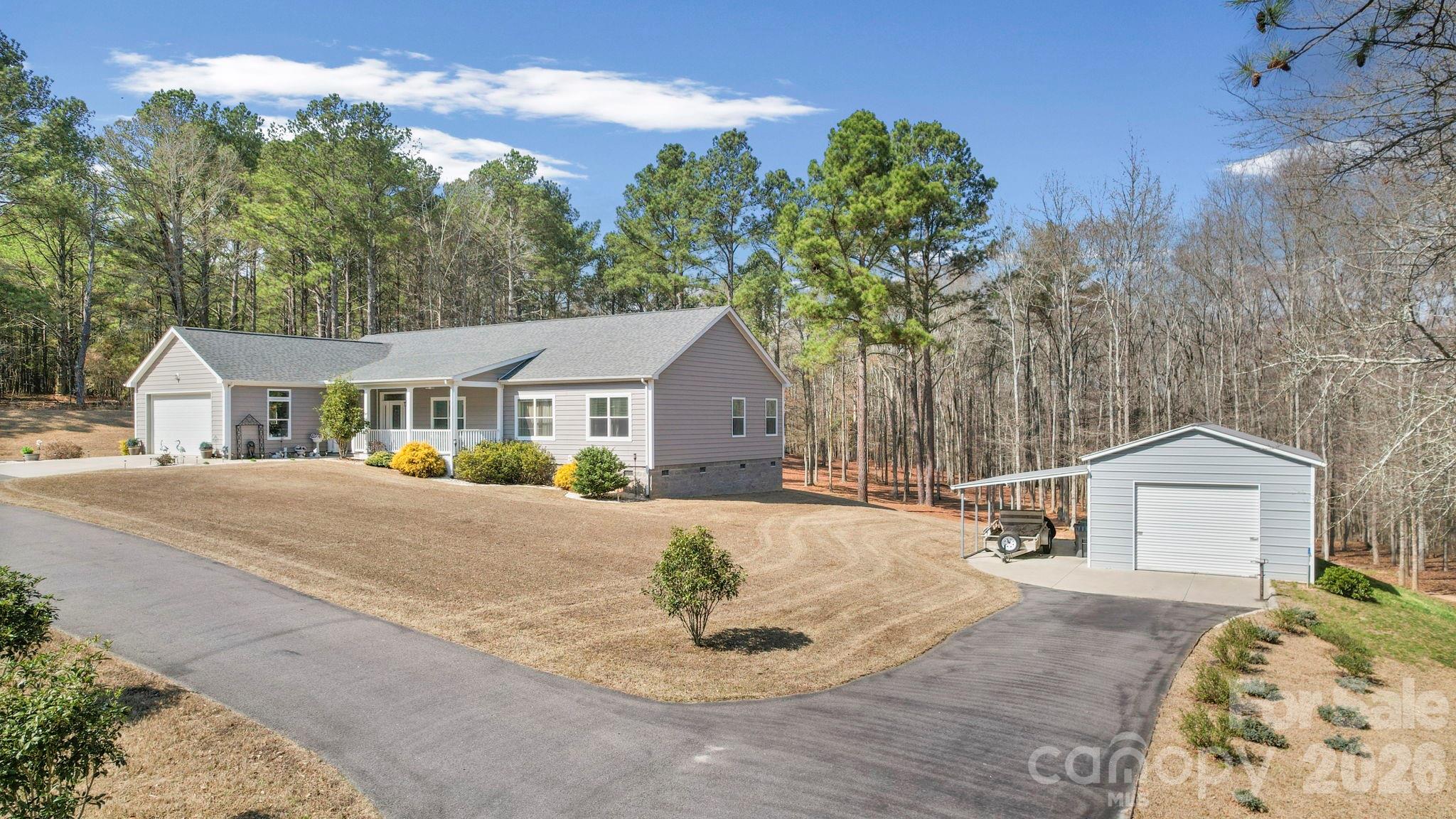 main property photo 41