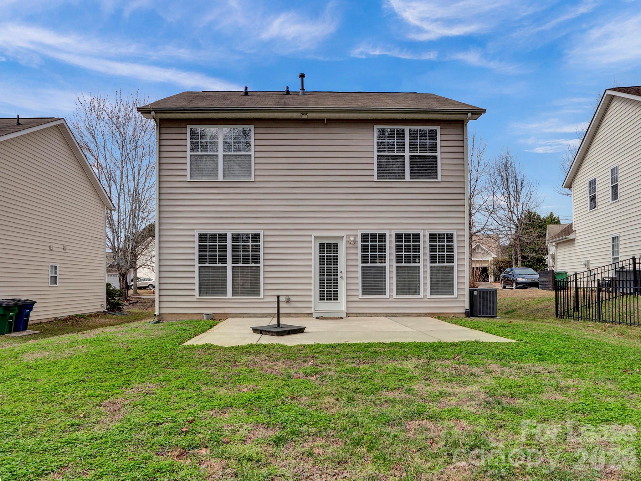 main property photo 33