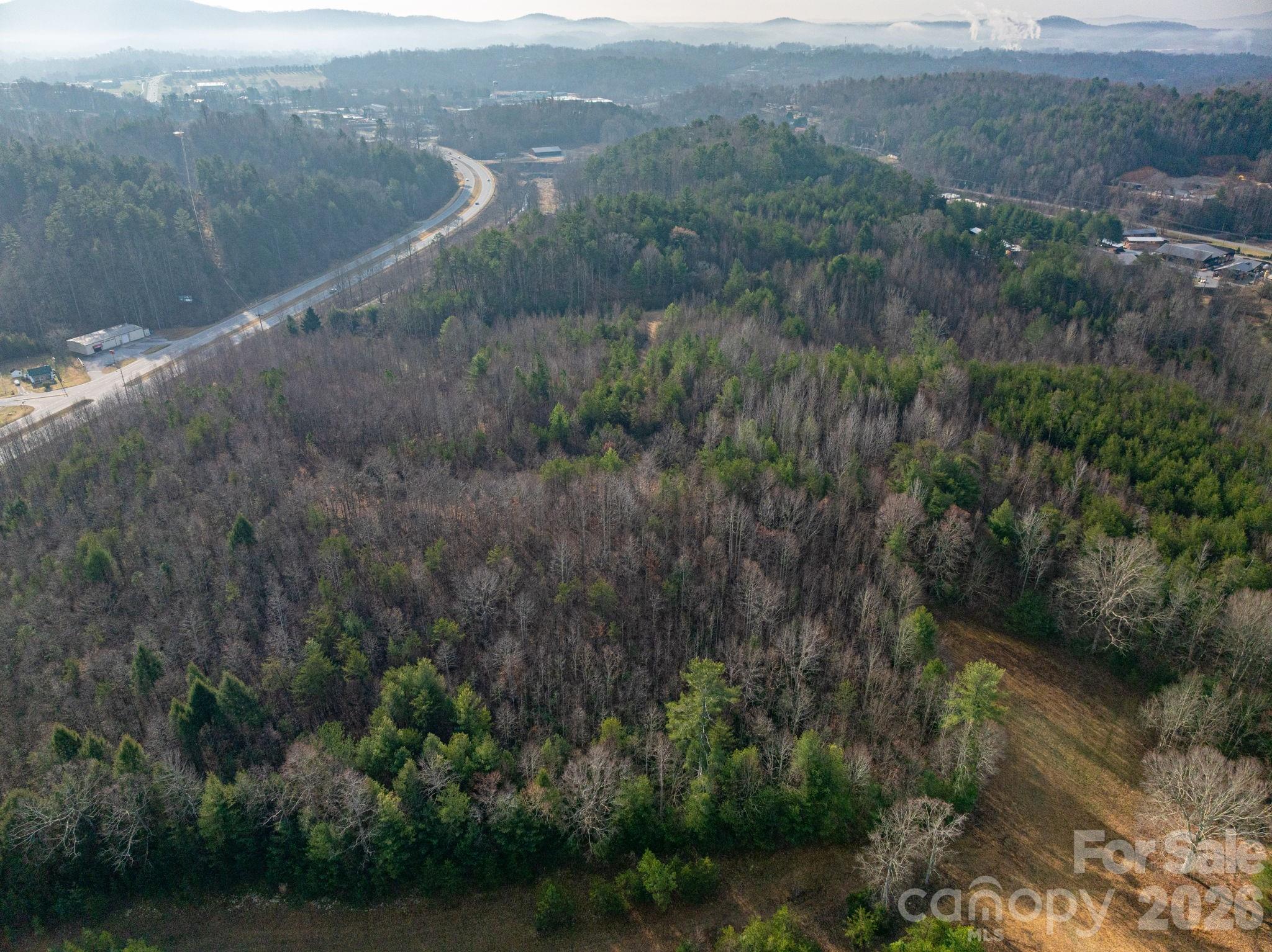 main property photo 28