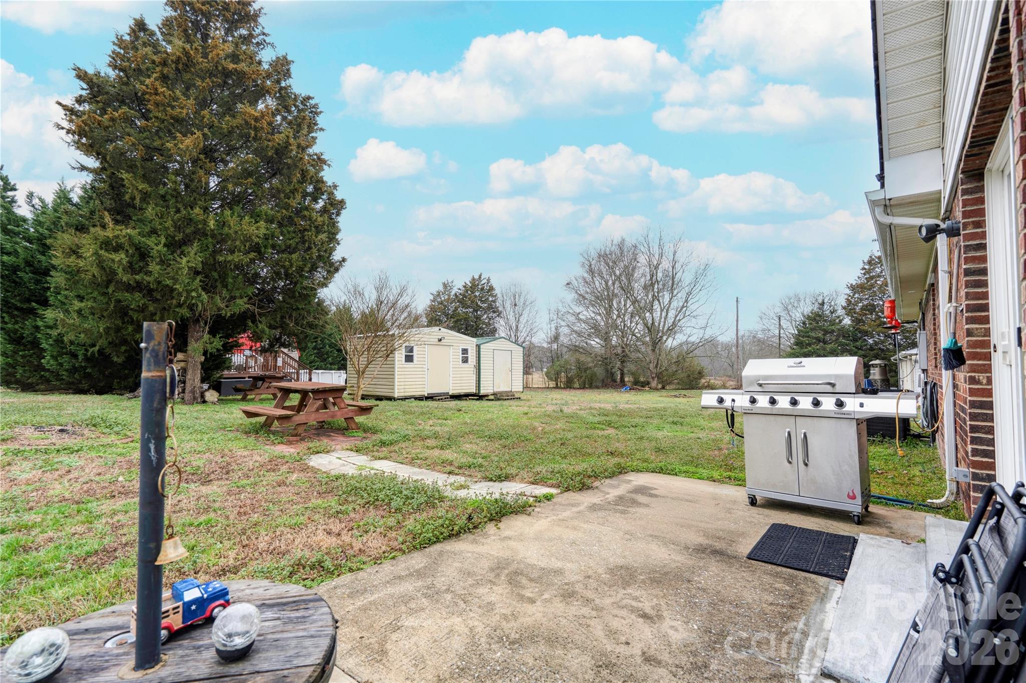 main property photo 25