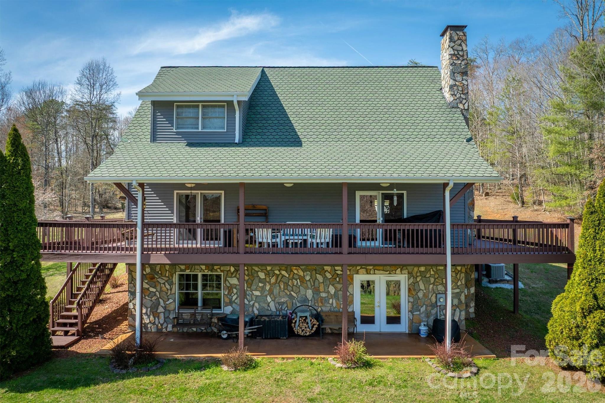 main property photo 4