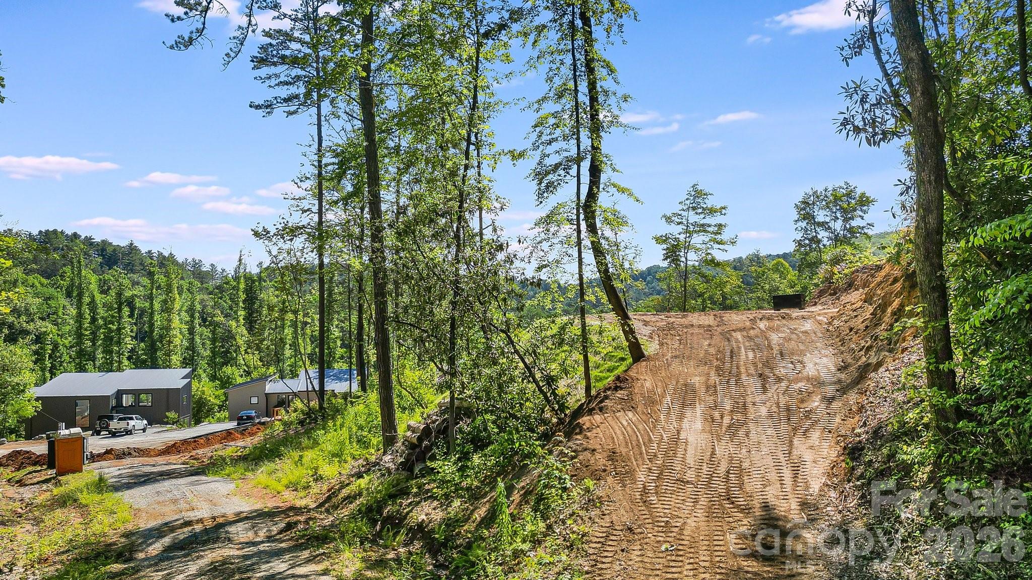 main property photo 10