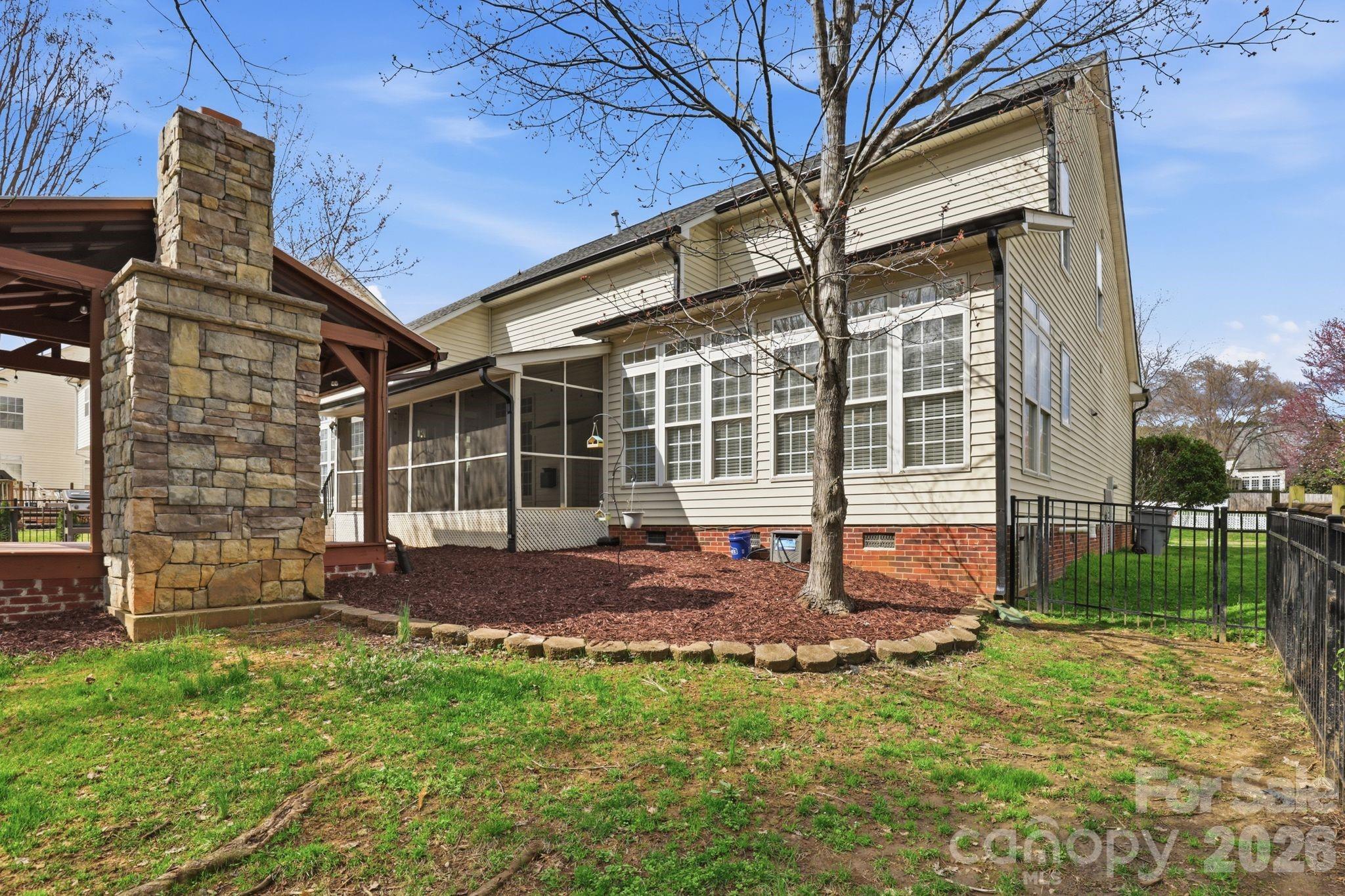 main property photo 37