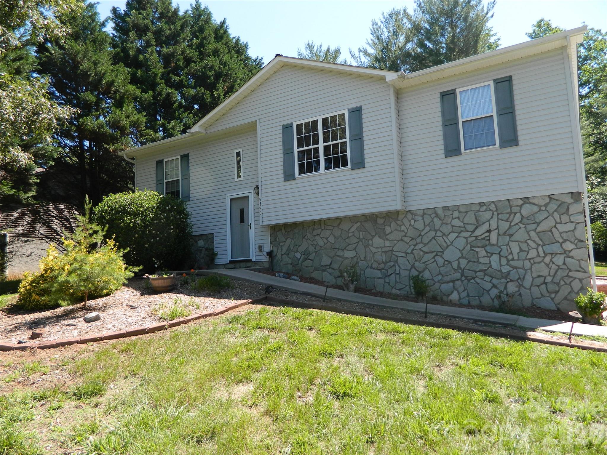 main property photo 24
