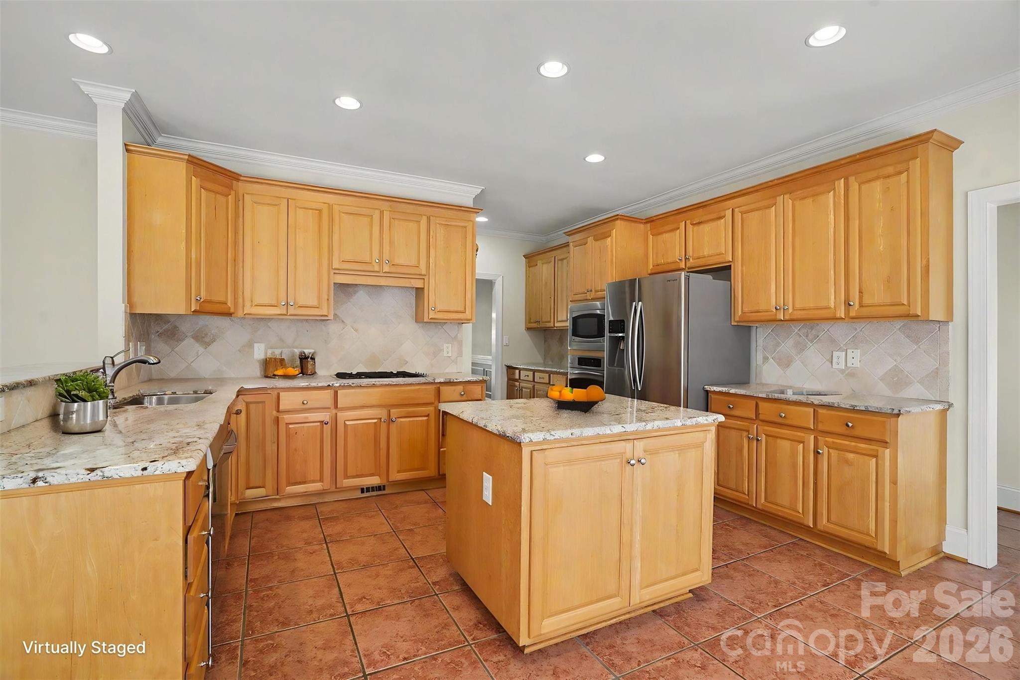 main property photo 10