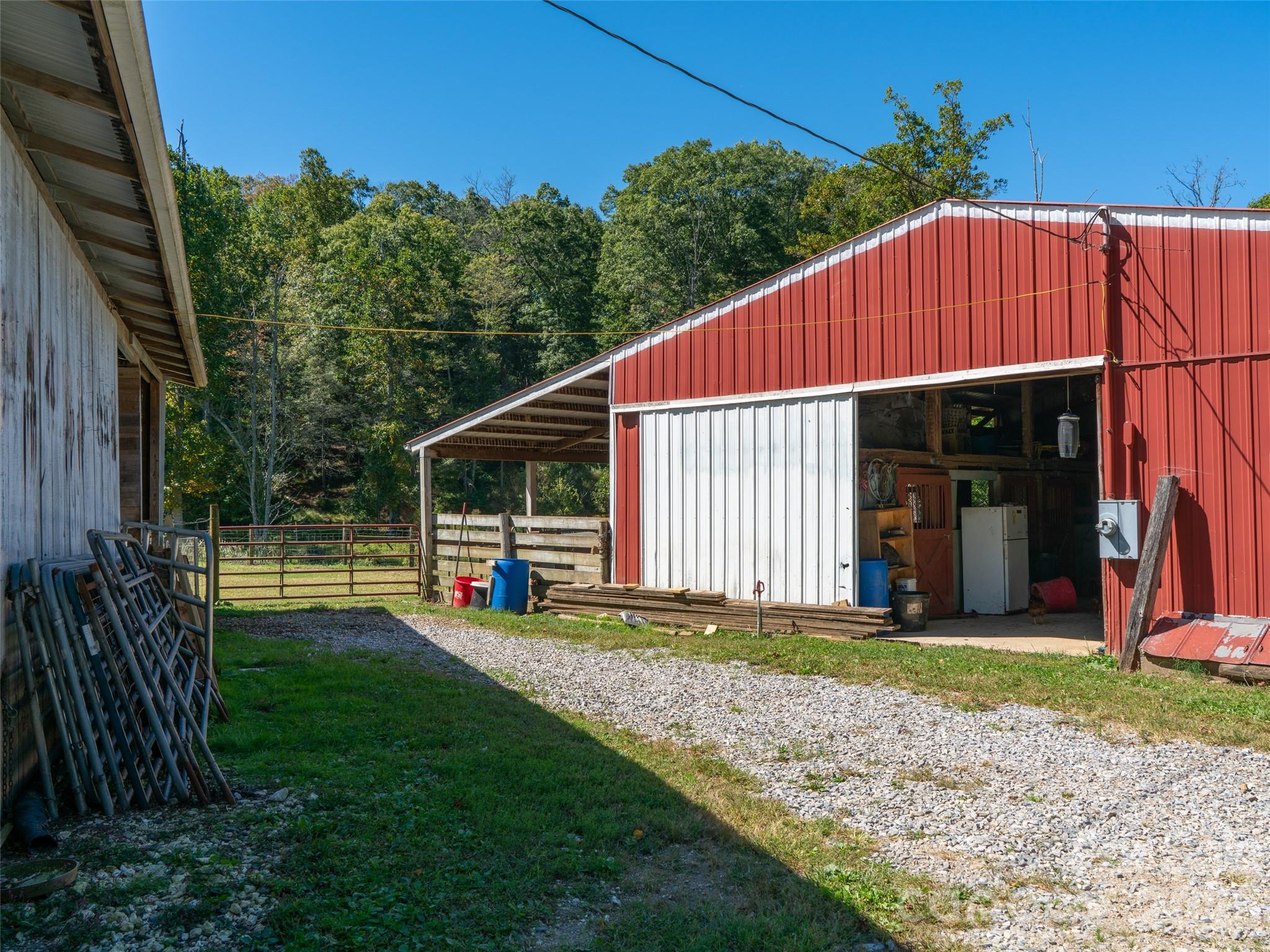 main property photo 5