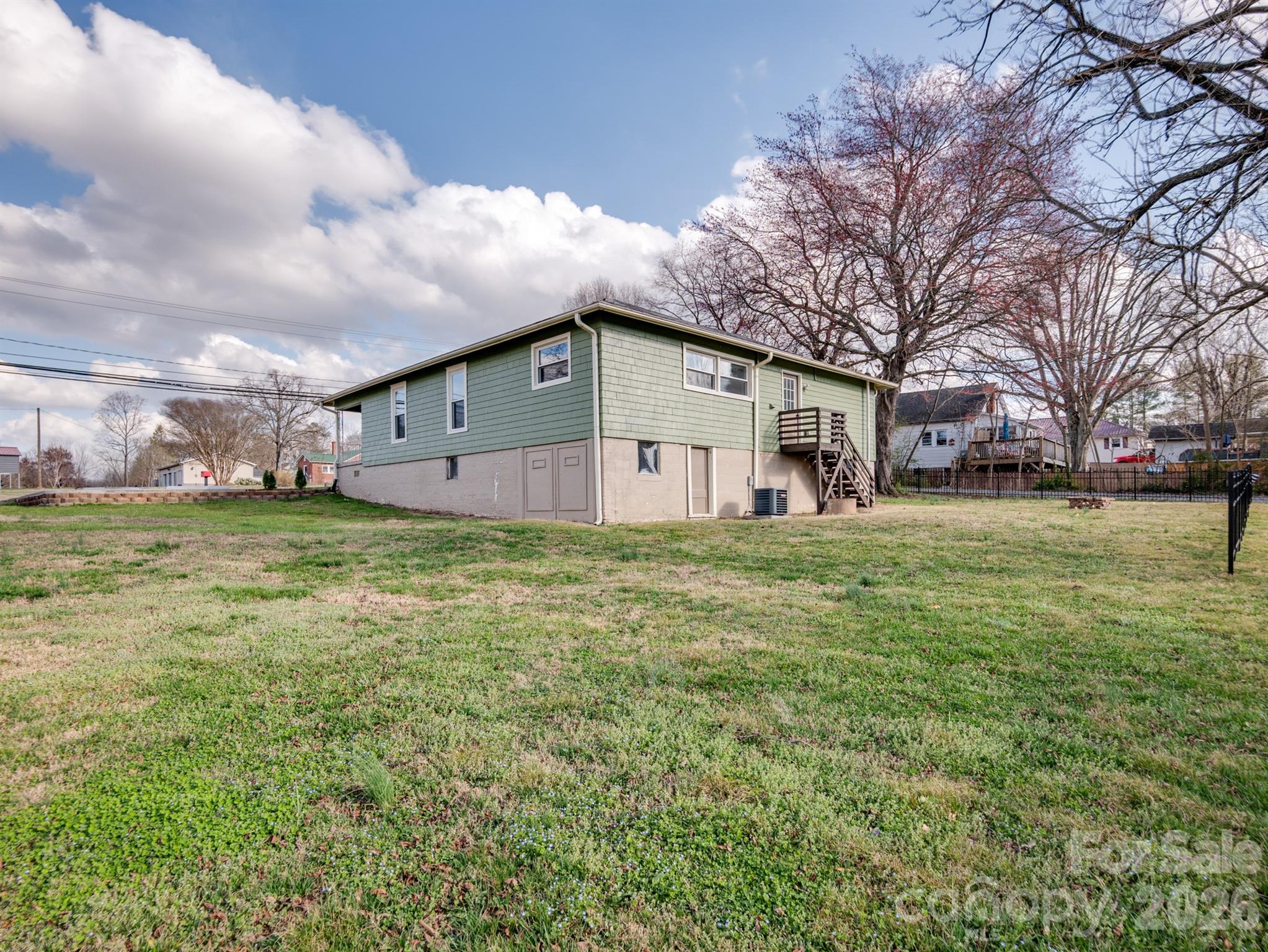 main property photo 25