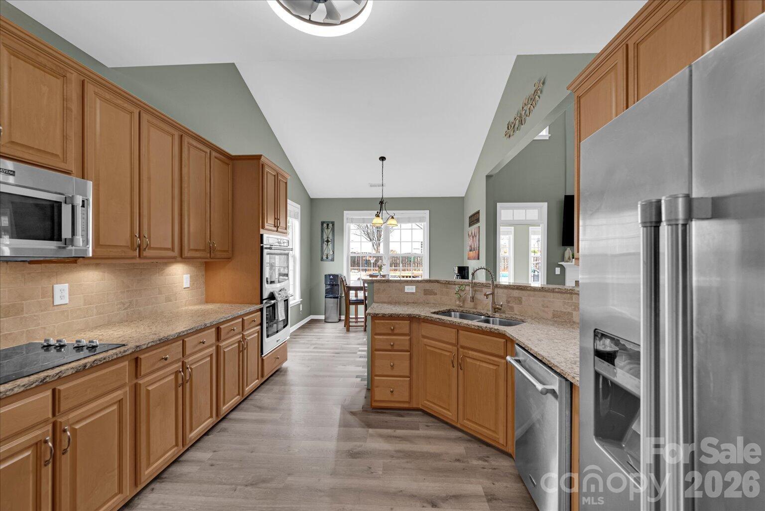 main property photo 4