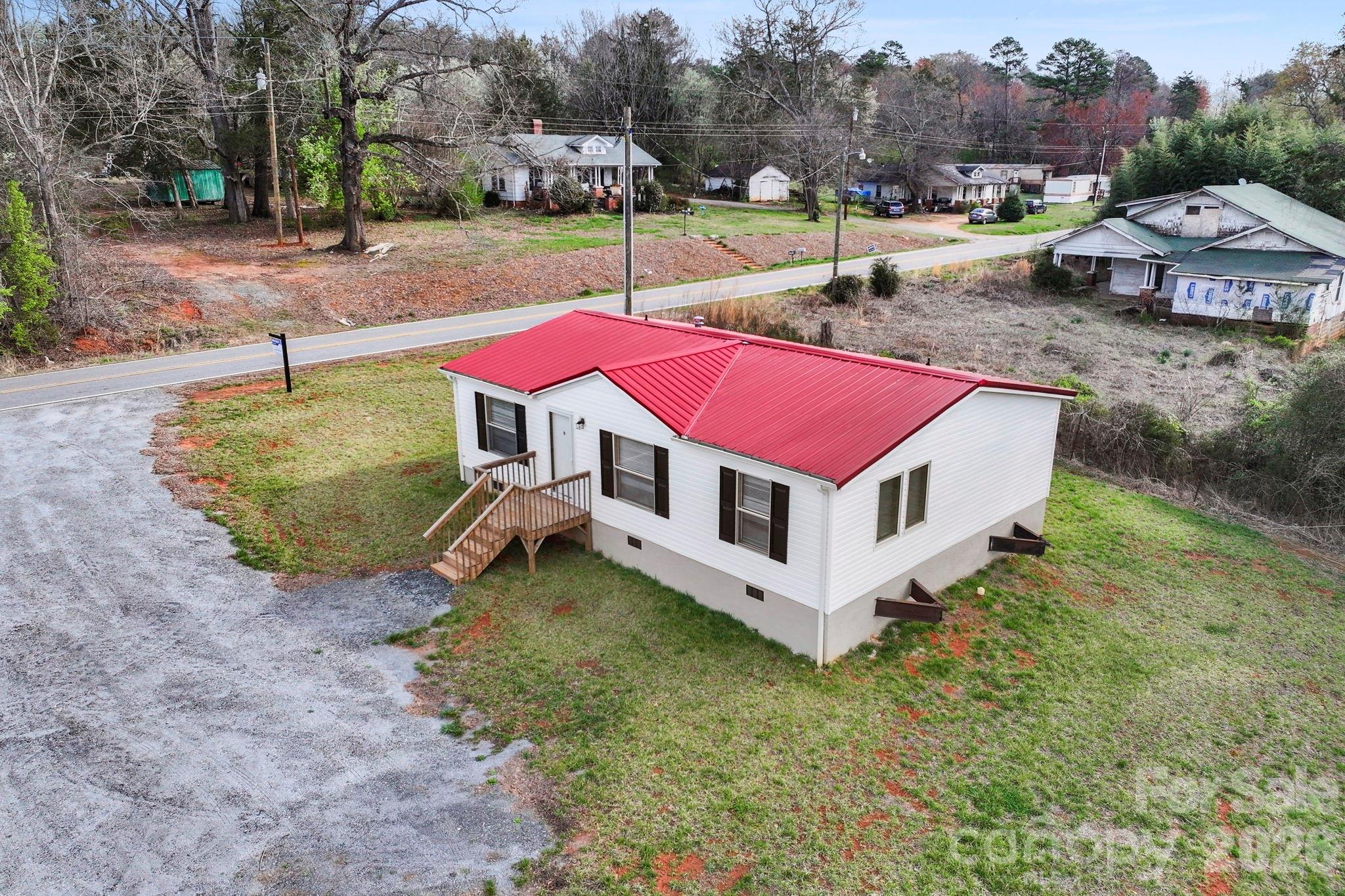 main property photo 41